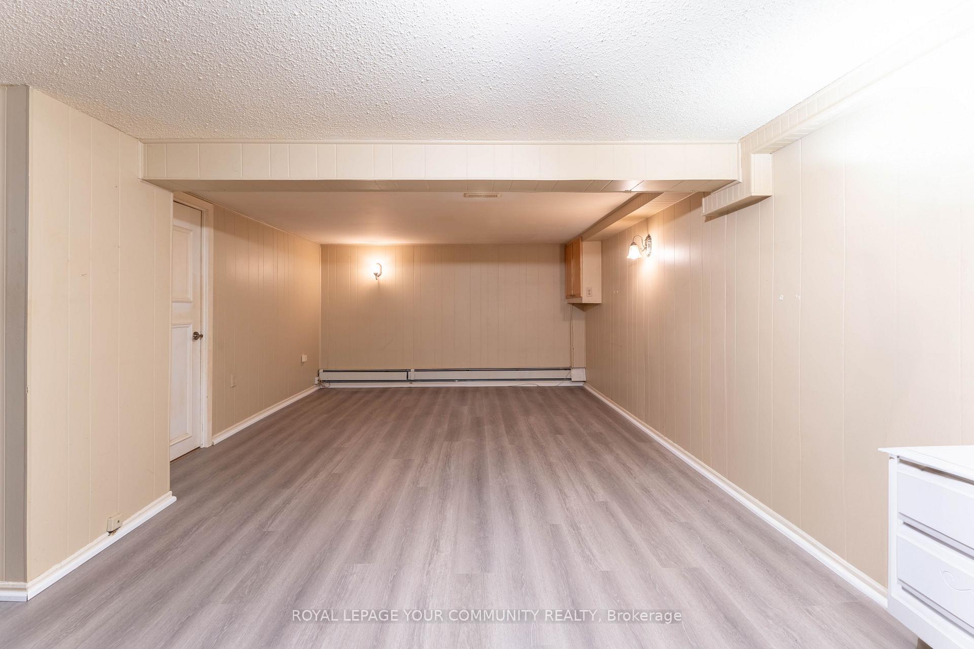 Photo 25 of 85 Devins Drive, Aurora, Aurora Heights — HOMEH