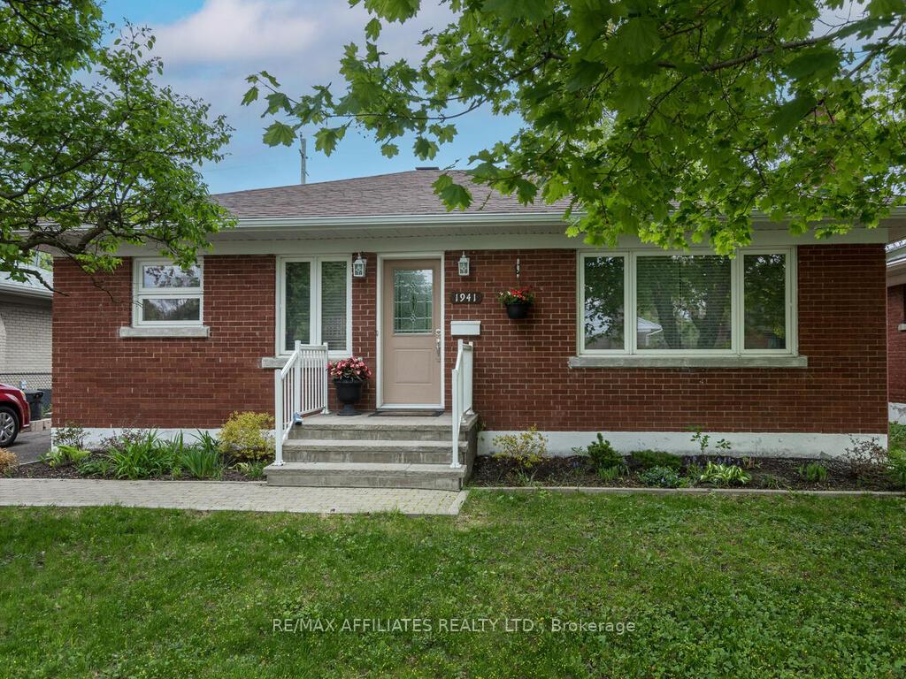 Front of 1941 Haig Drive