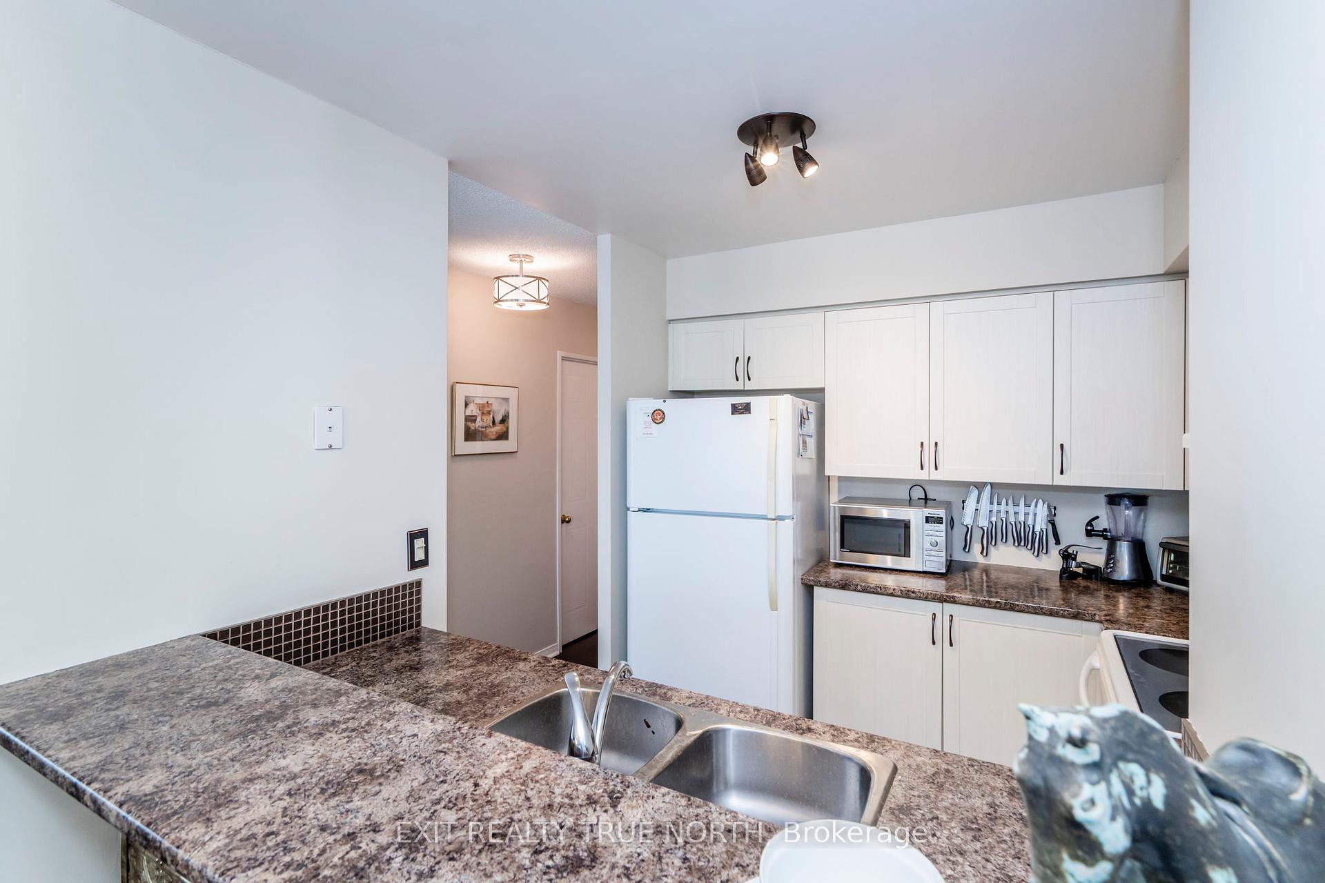 Photo 14 of Unit 1502, 140 Dunlop Street E, Barrie, City Centre — HOMEH