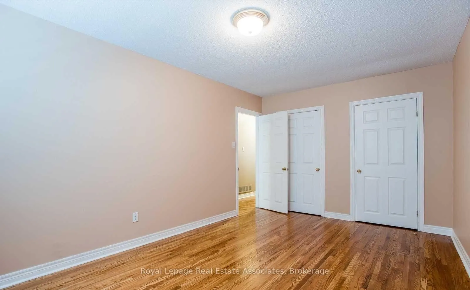 Photo 9 of 9 Wilton Drive, Brampton, Brampton East — HOMEH