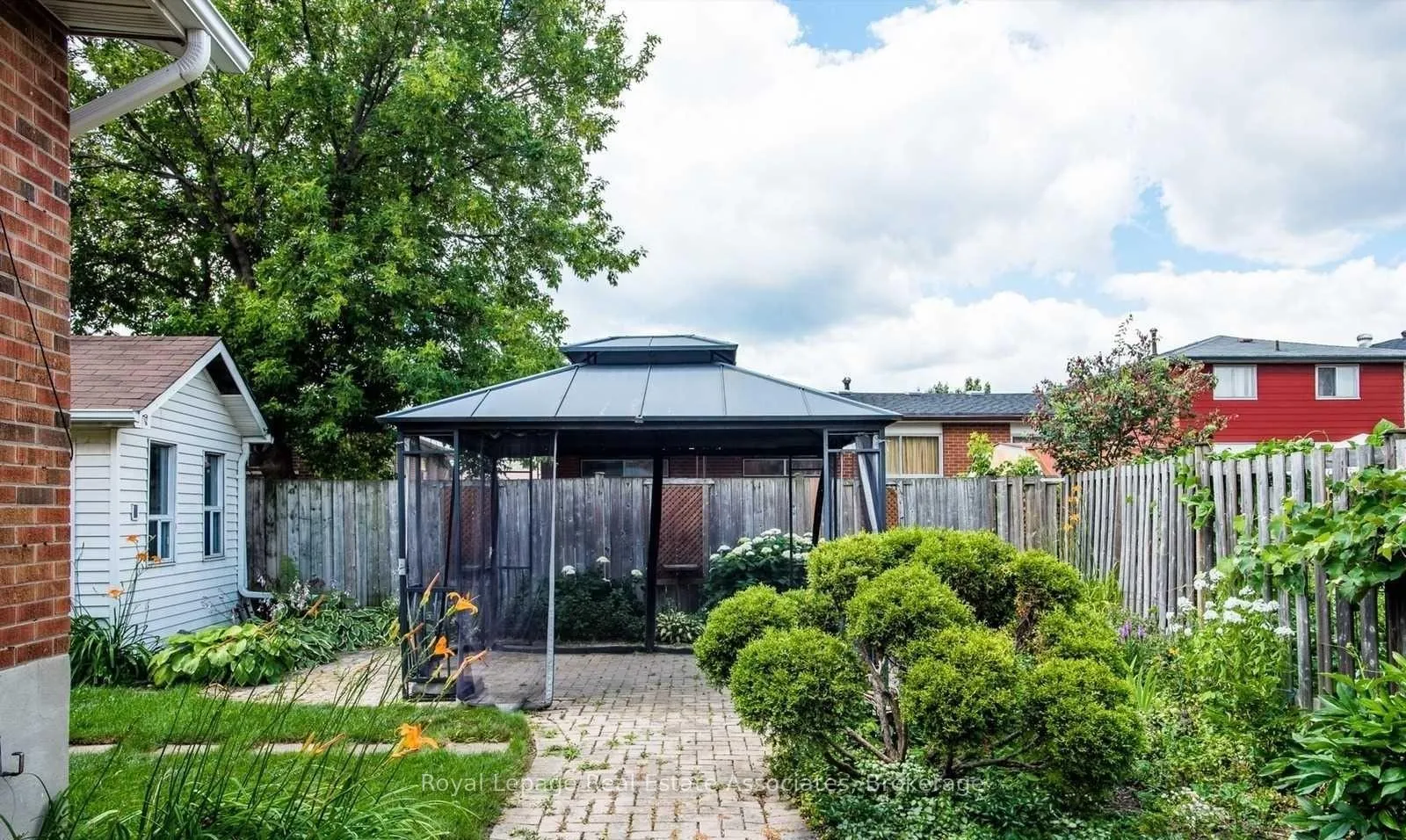 Photo 15 of 9 Wilton Drive, Brampton, Brampton East — HOMEH