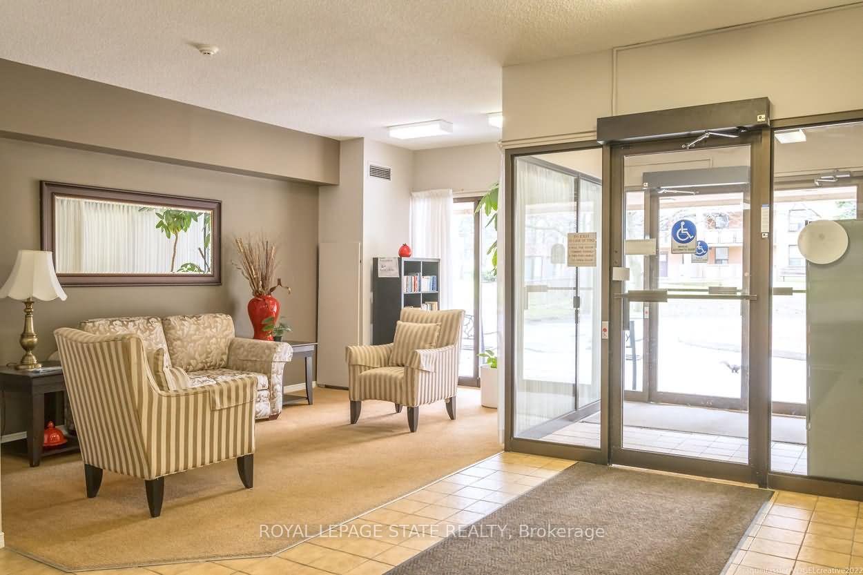 Photo 24 of Unit 403, 180 Limeridge Road W, Hamilton, Rolston — HOMEH