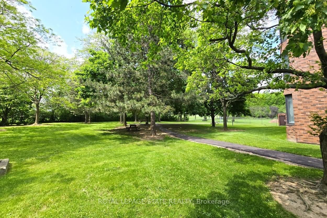 Photo 46 of Unit 403, 180 Limeridge Road W, Hamilton, Rolston — HOMEH