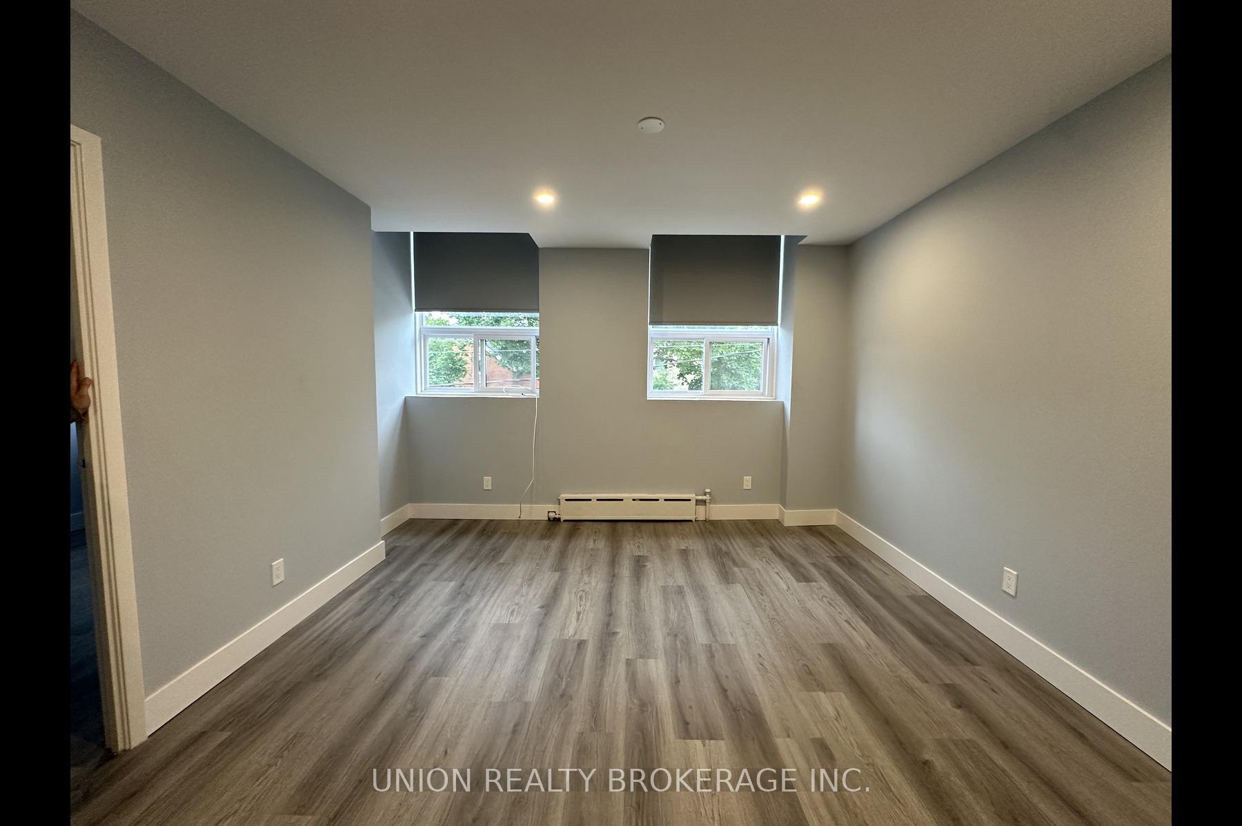 Photo 3 of Unit 5, 856 Kingston Road, Toronto, East End-Danforth — HOMEH