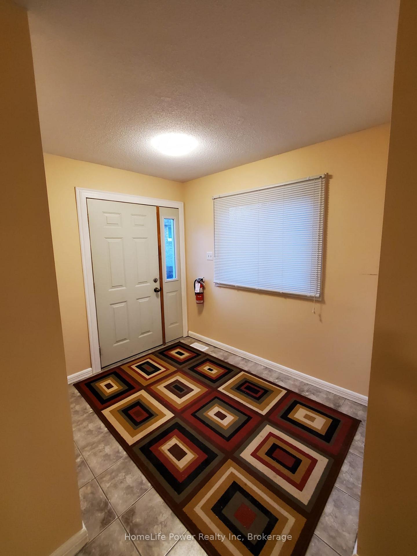 Photo 5 of 225 Shakespeare Drive, Waterloo — HOMEH