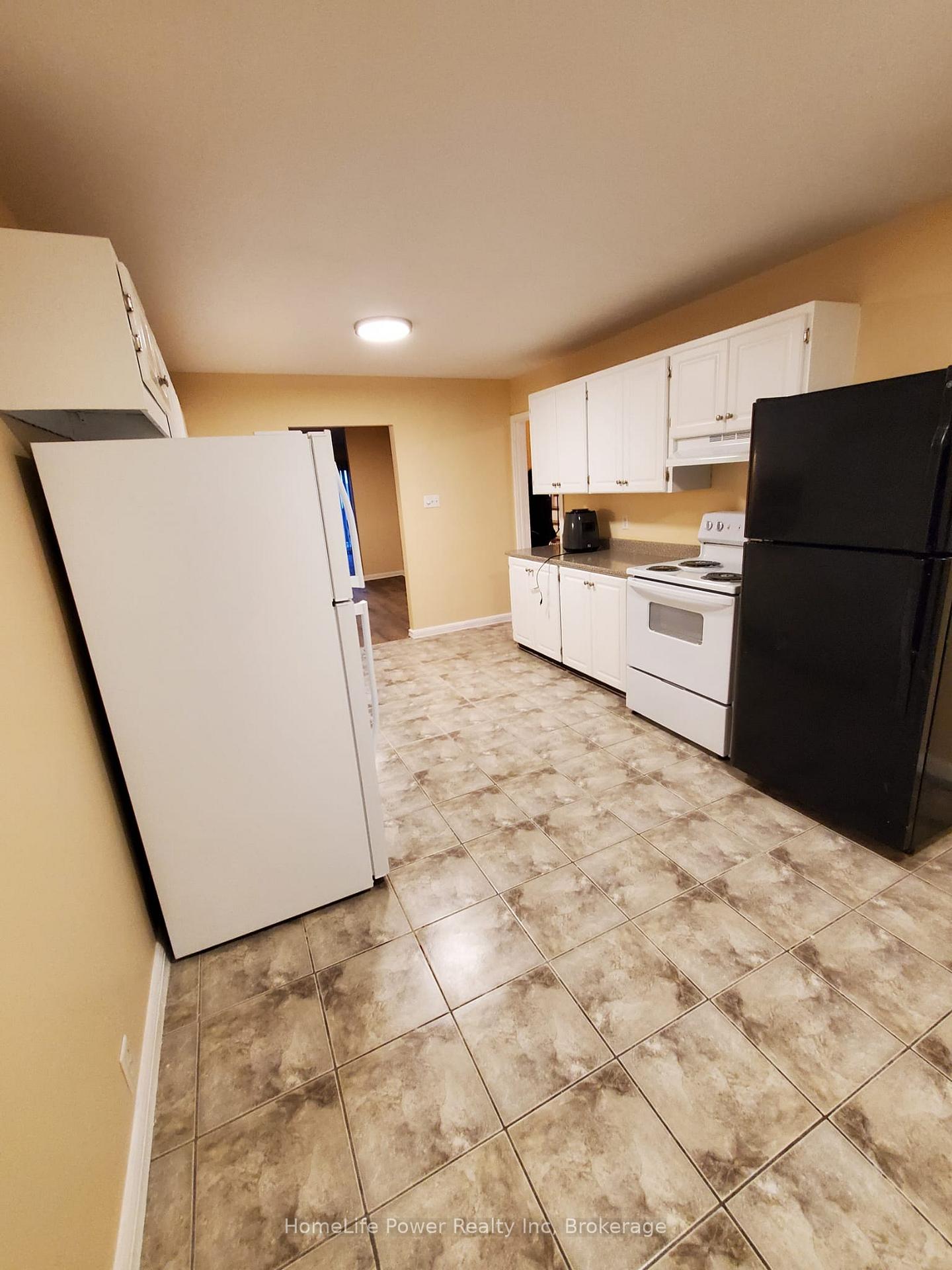 Photo 8 of 225 Shakespeare Drive, Waterloo — HOMEH
