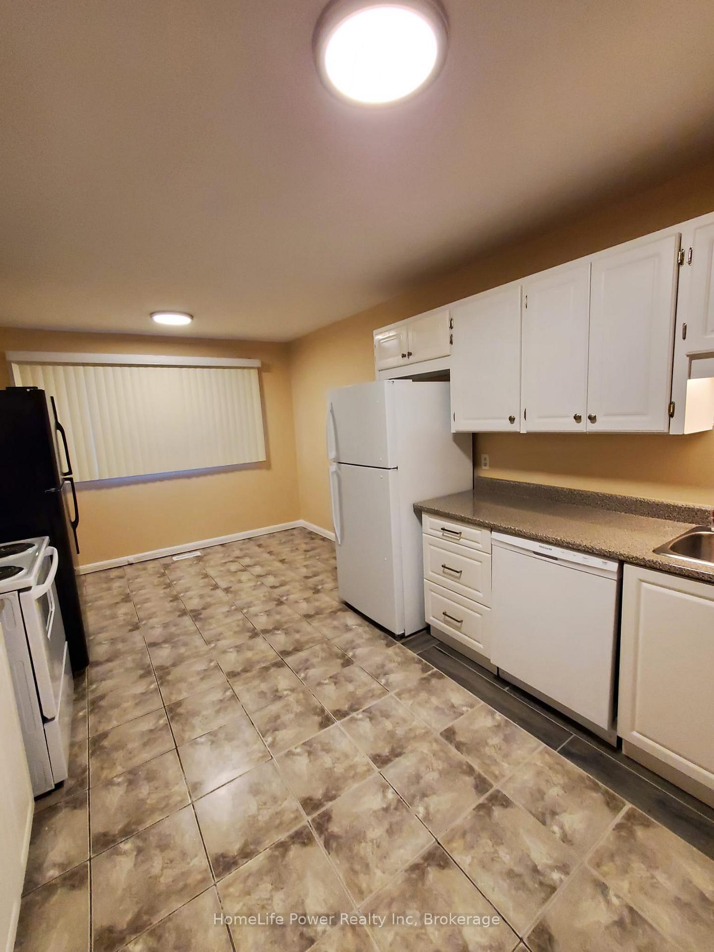Photo 10 of 225 Shakespeare Drive, Waterloo — HOMEH