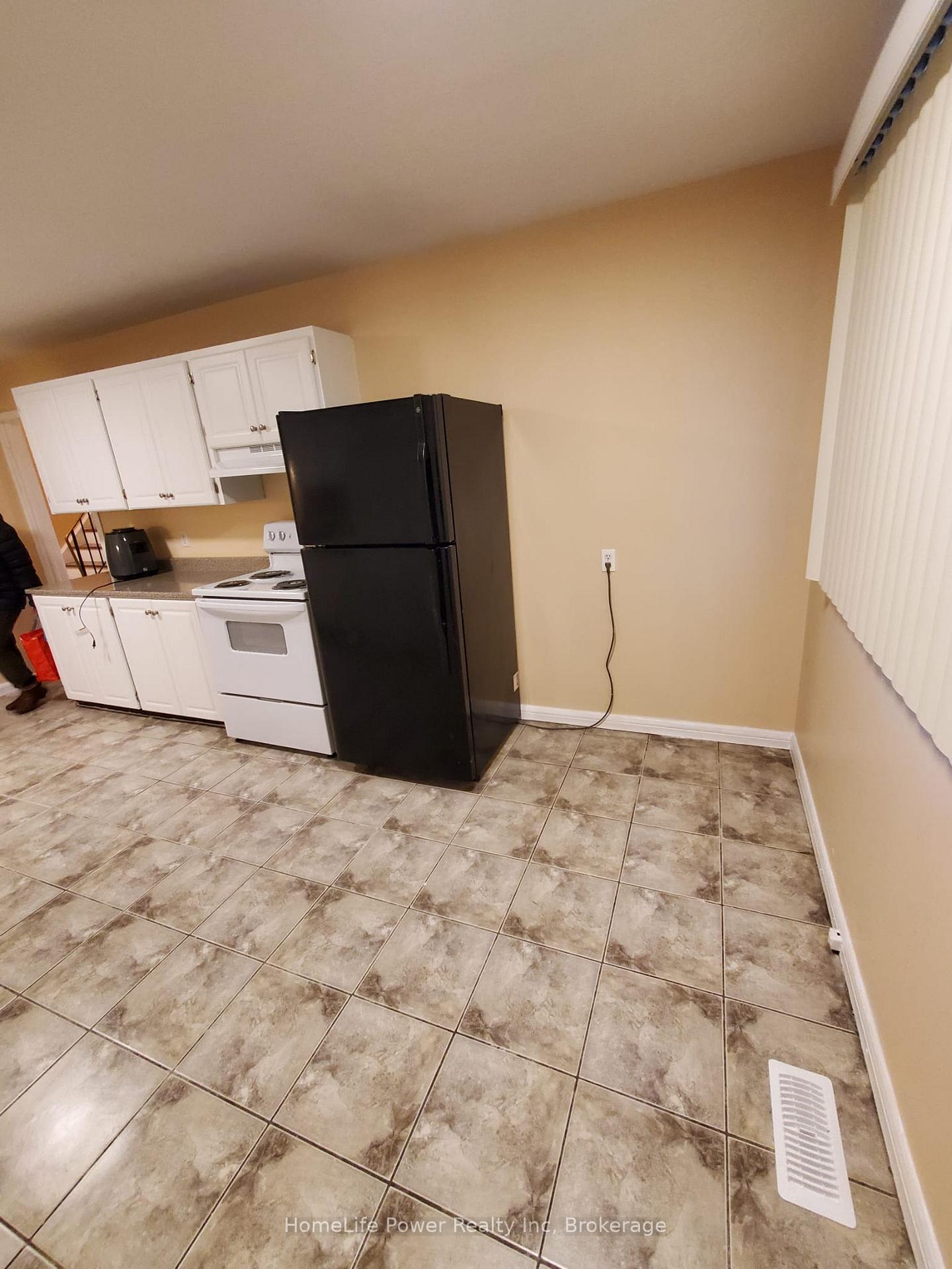 Photo 11 of 225 Shakespeare Drive, Waterloo — HOMEH