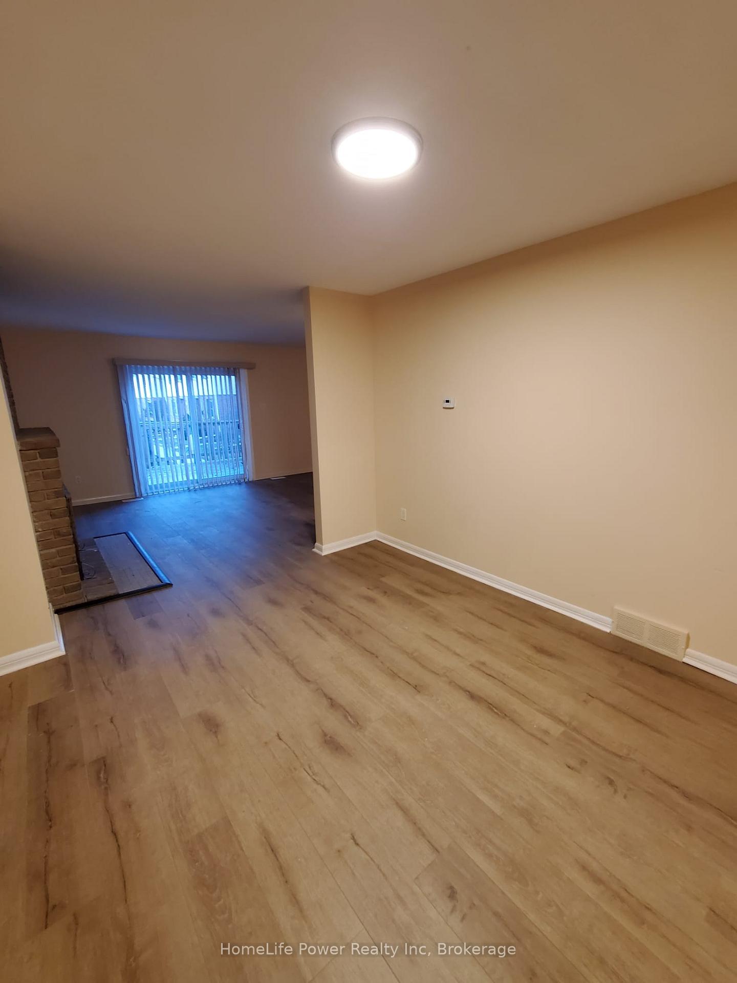 Photo 13 of 225 Shakespeare Drive, Waterloo — HOMEH