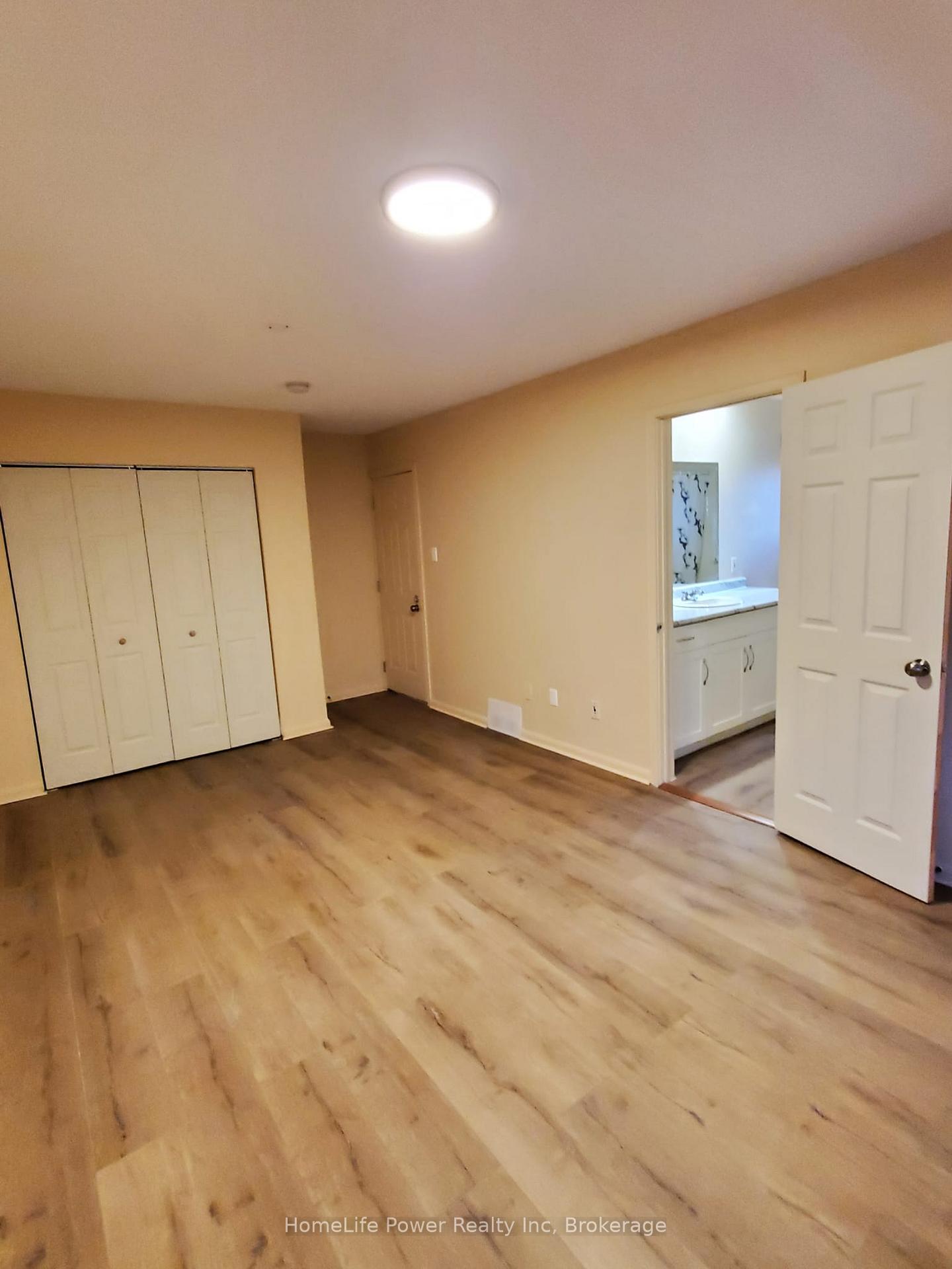 Photo 17 of 225 Shakespeare Drive, Waterloo — HOMEH