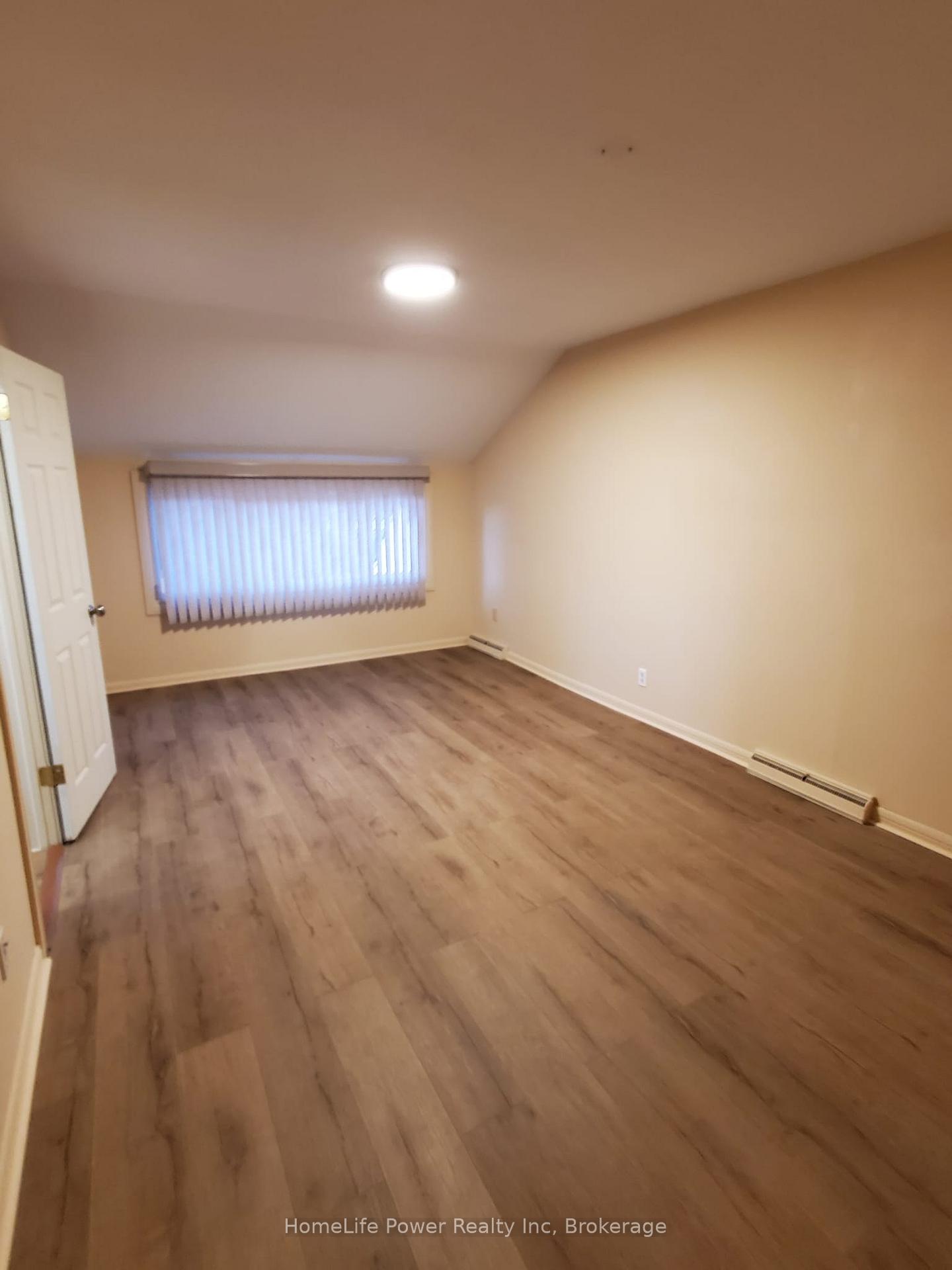 Photo 20 of 225 Shakespeare Drive, Waterloo — HOMEH