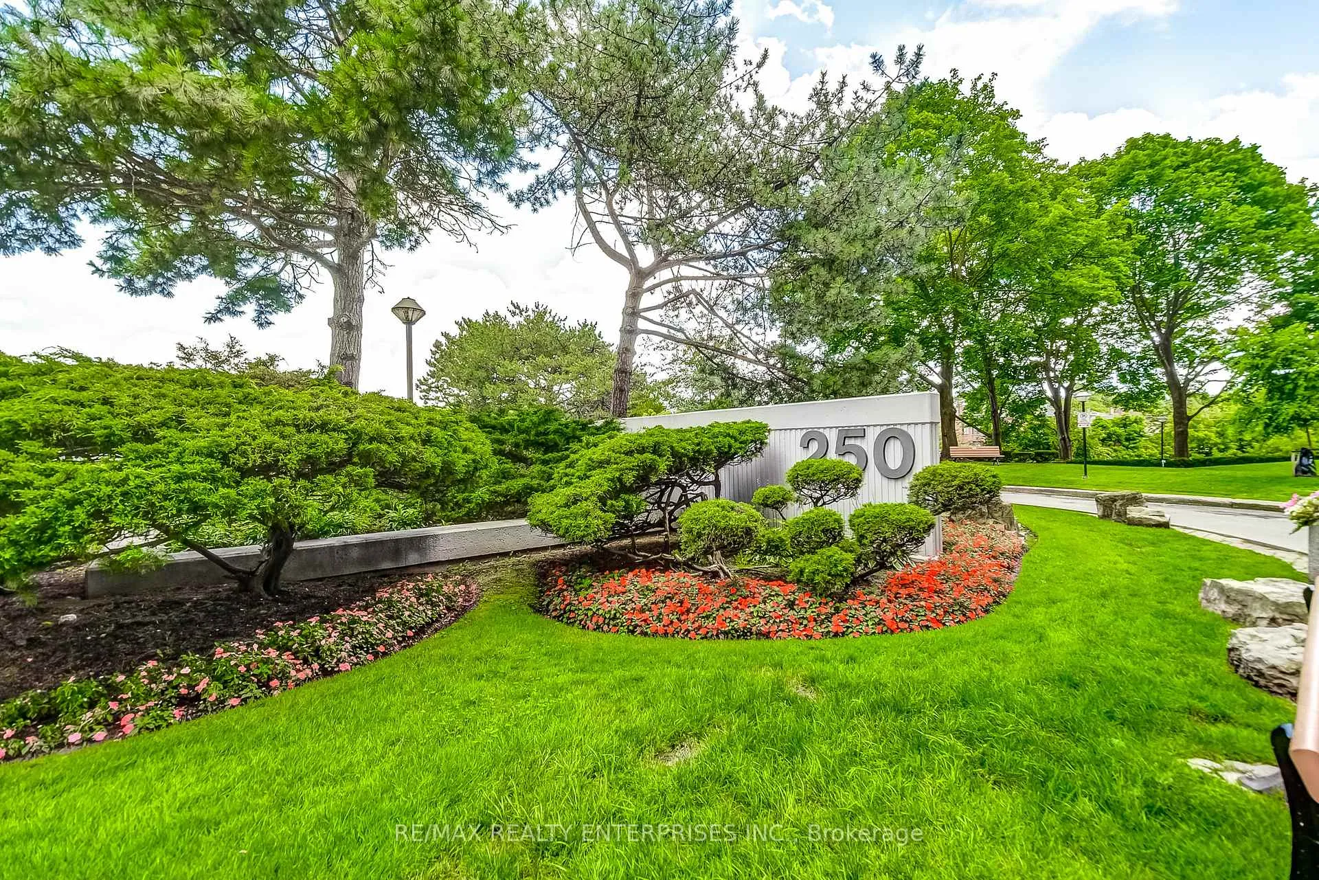 Photo 1 of Unit 1809, 250 Scarlett Road, Toronto, Rockcliffe-Smythe — HOMEH