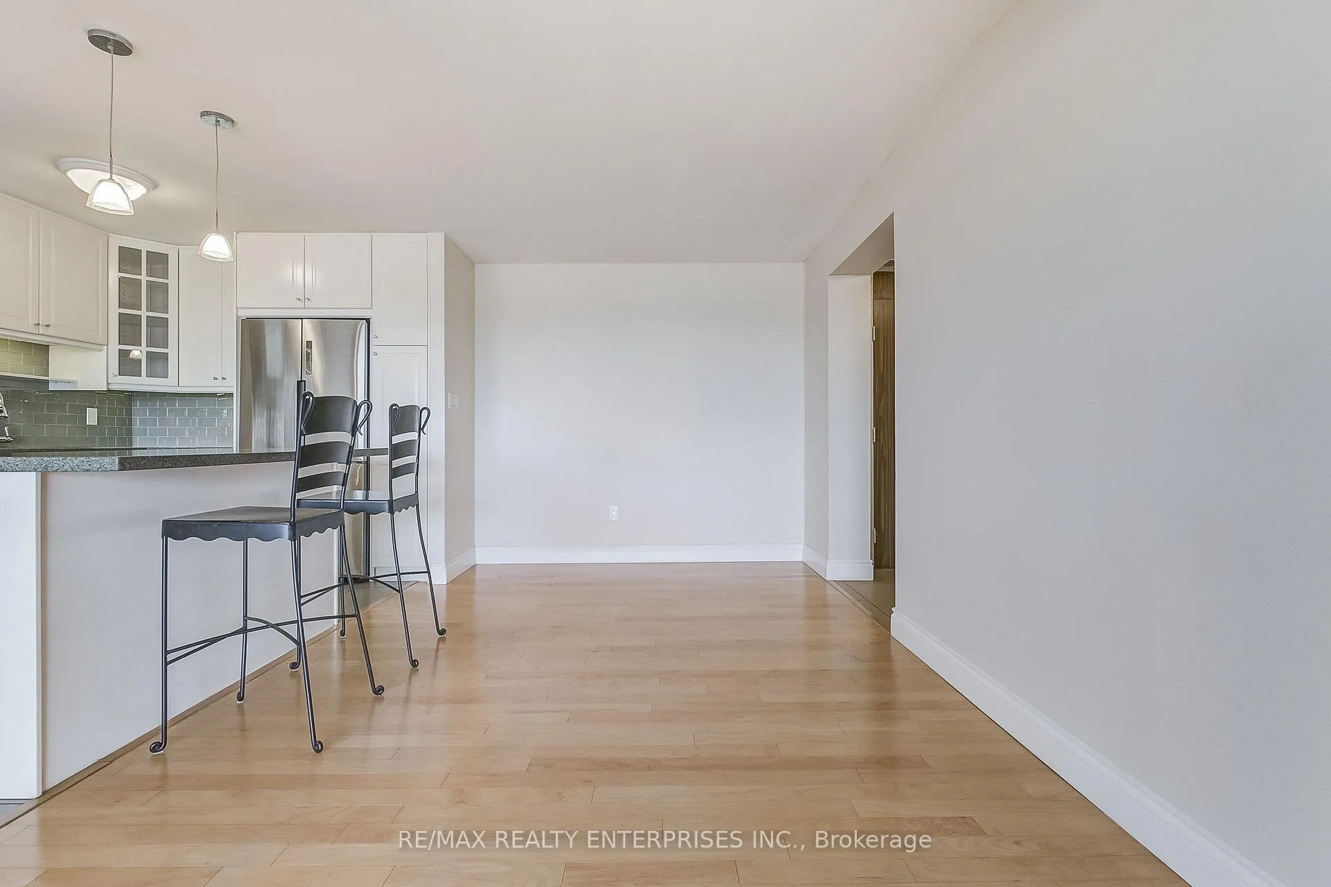 Photo 7 of Unit 1809, 250 Scarlett Road, Toronto, Rockcliffe-Smythe — HOMEH