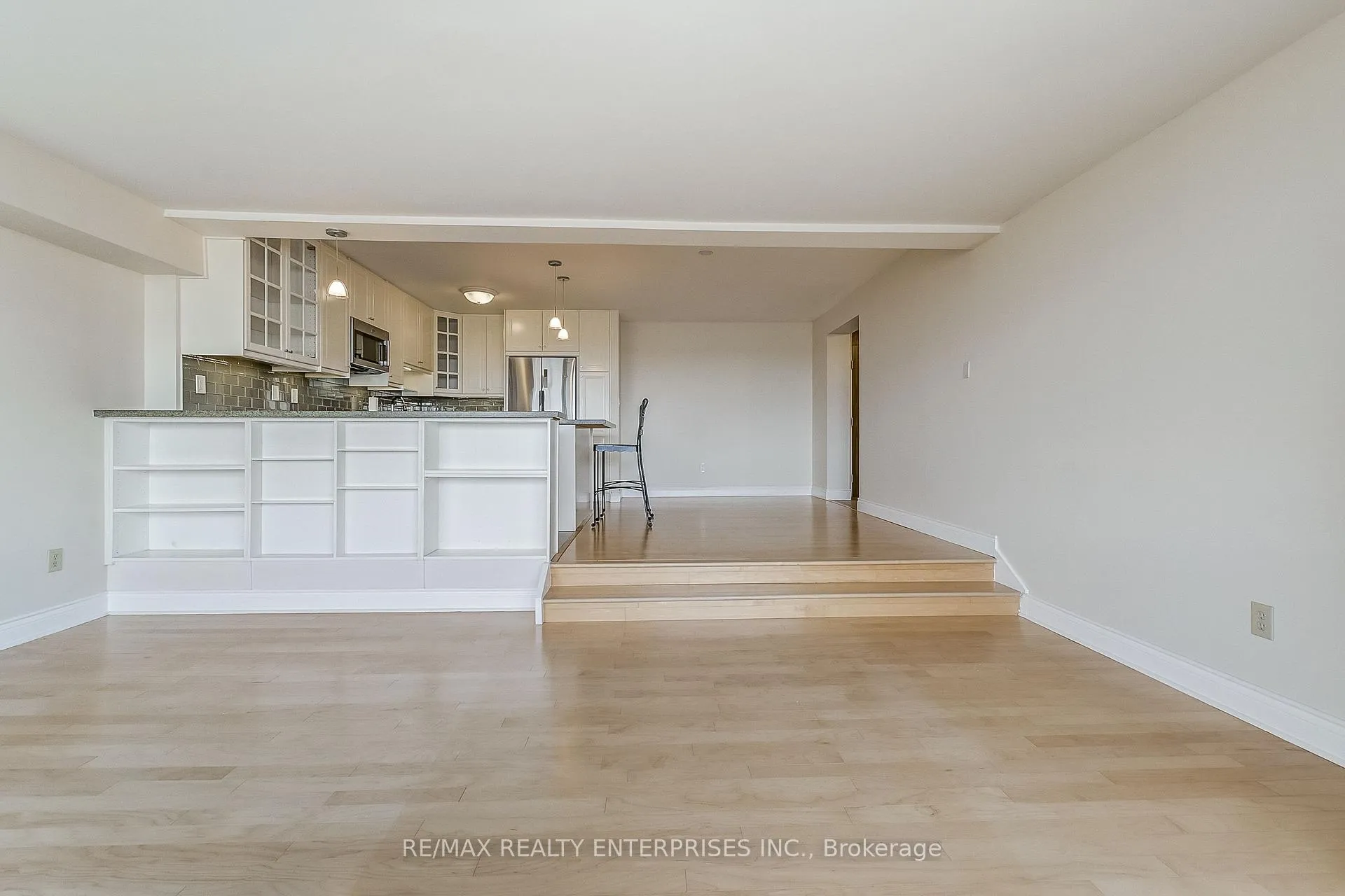 Photo 15 of Unit 1809, 250 Scarlett Road, Toronto, Rockcliffe-Smythe — HOMEH