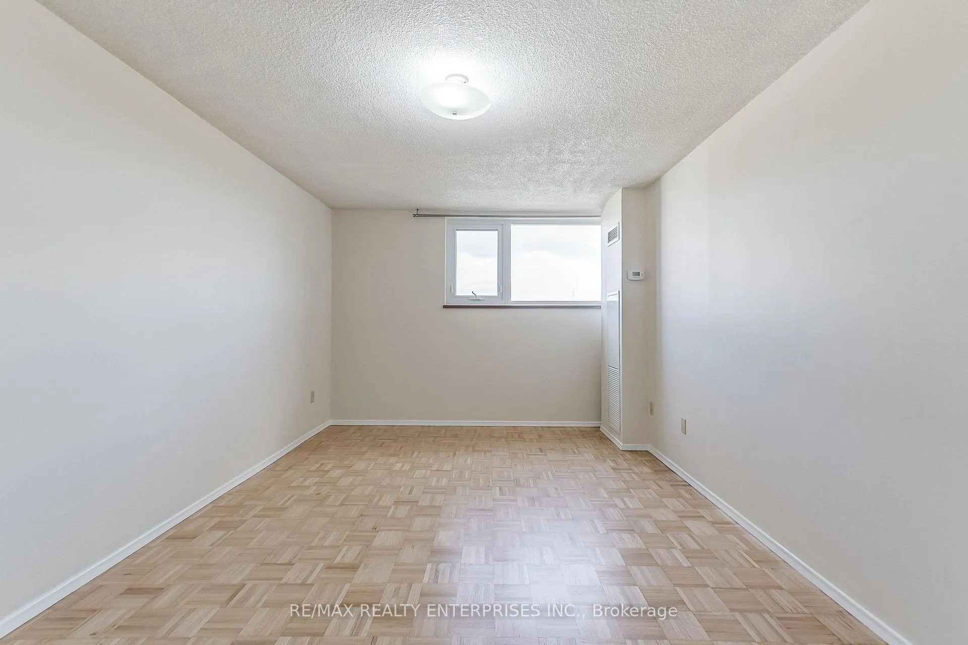 Photo 17 of Unit 1809, 250 Scarlett Road, Toronto, Rockcliffe-Smythe — HOMEH