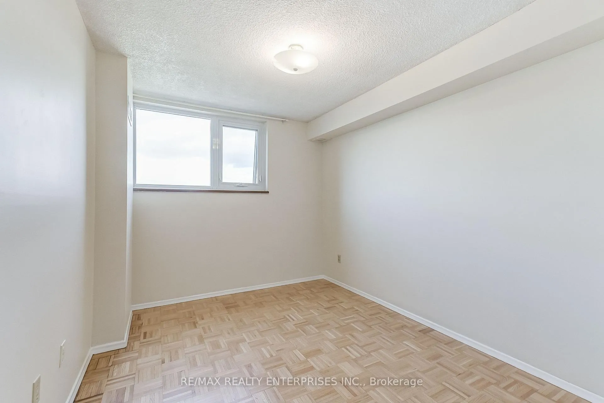 Photo 18 of Unit 1809, 250 Scarlett Road, Toronto, Rockcliffe-Smythe — HOMEH