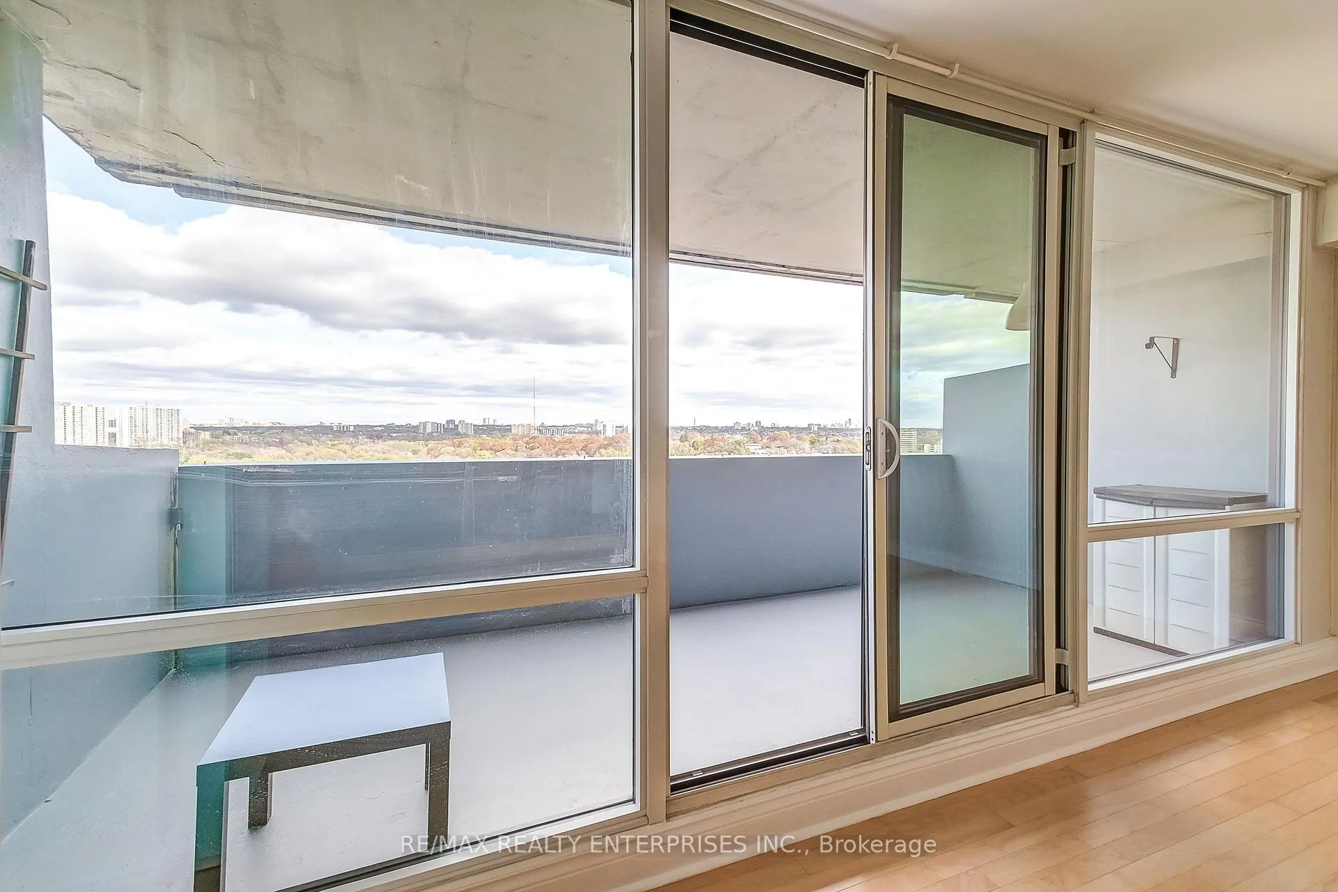 Photo 21 of Unit 1809, 250 Scarlett Road, Toronto, Rockcliffe-Smythe — HOMEH