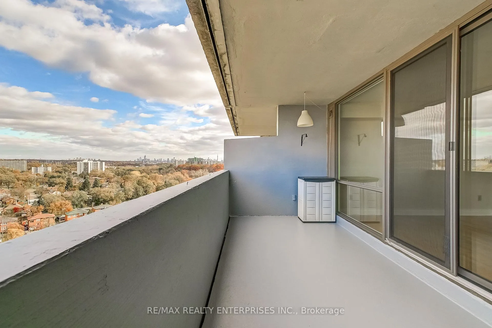 Photo 22 of Unit 1809, 250 Scarlett Road, Toronto, Rockcliffe-Smythe — HOMEH