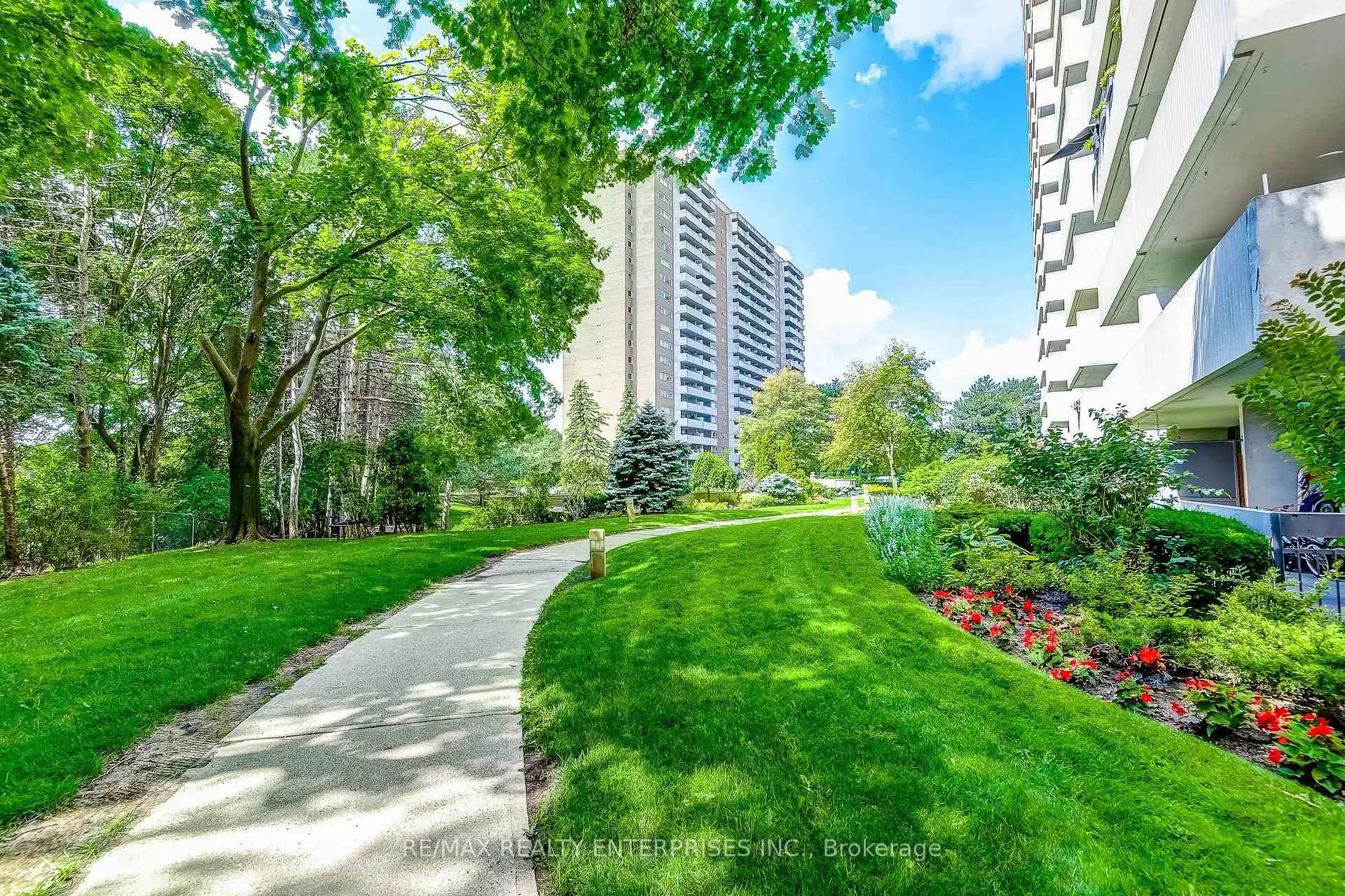 Photo 33 of Unit 1809, 250 Scarlett Road, Toronto, Rockcliffe-Smythe — HOMEH