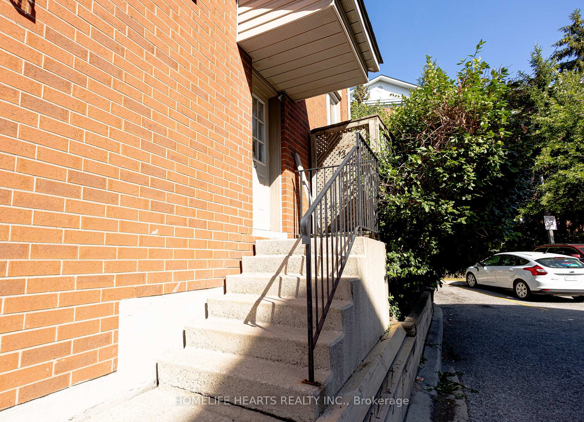 Photo 2 of Unit 15, 1635 Pickering Parkway, Pickering, Village East — HOMEH
