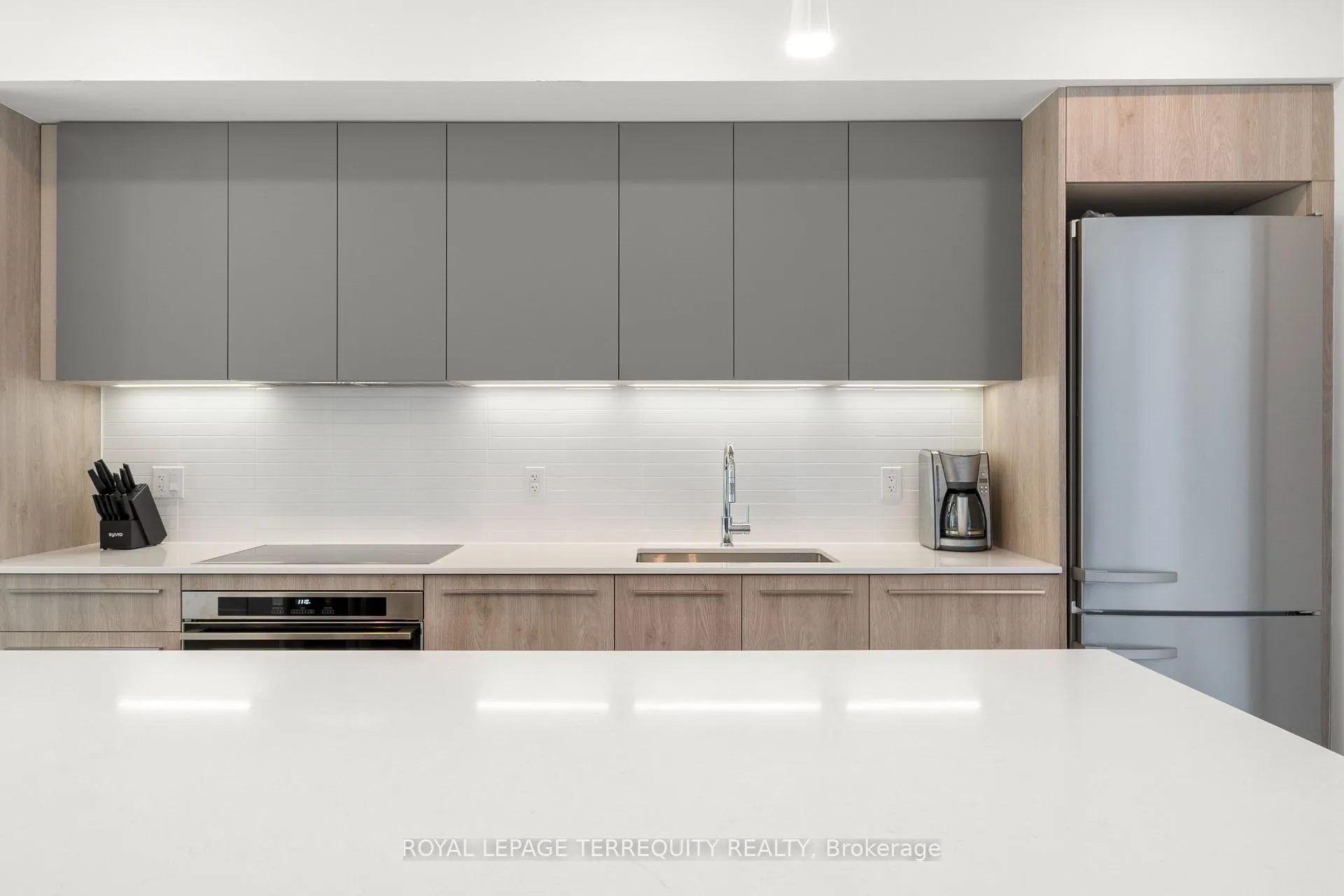 Photo 5 of 43 Rockmount Crescent, Gravenhurst, Muskoka (S) — HOMEH