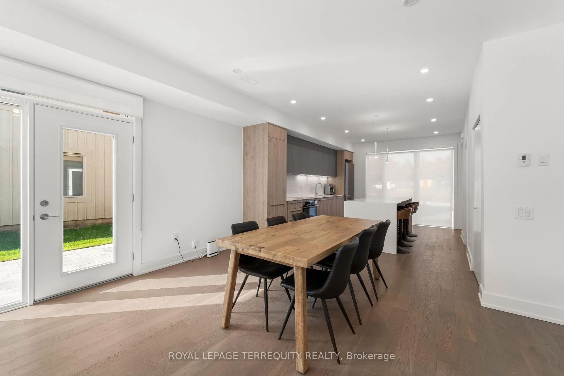 Photo 7 of 43 Rockmount Crescent, Gravenhurst, Muskoka (S) — HOMEH