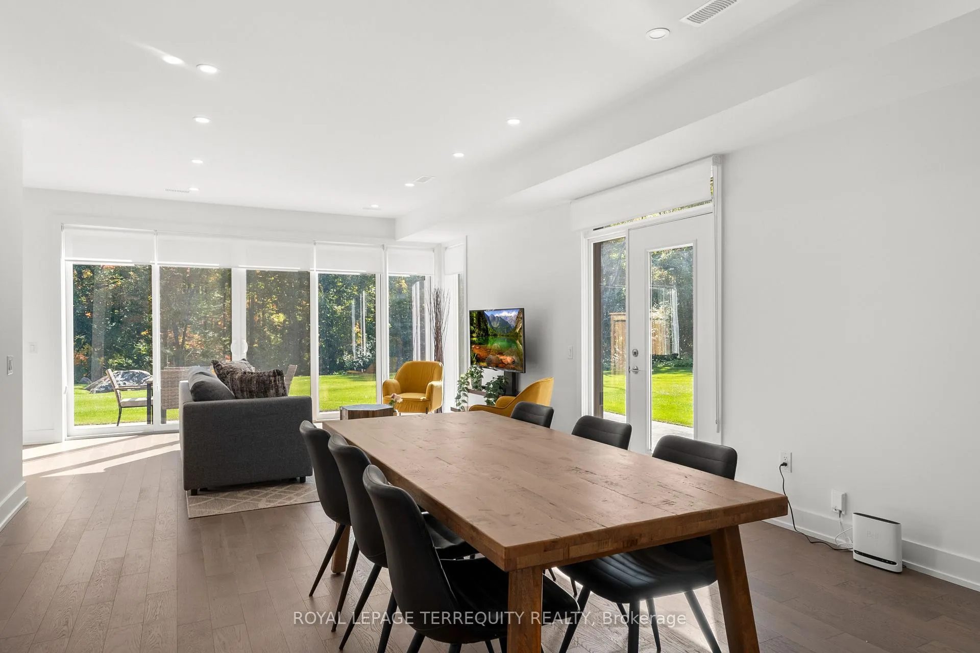 Photo 9 of 43 Rockmount Crescent, Gravenhurst, Muskoka (S) — HOMEH