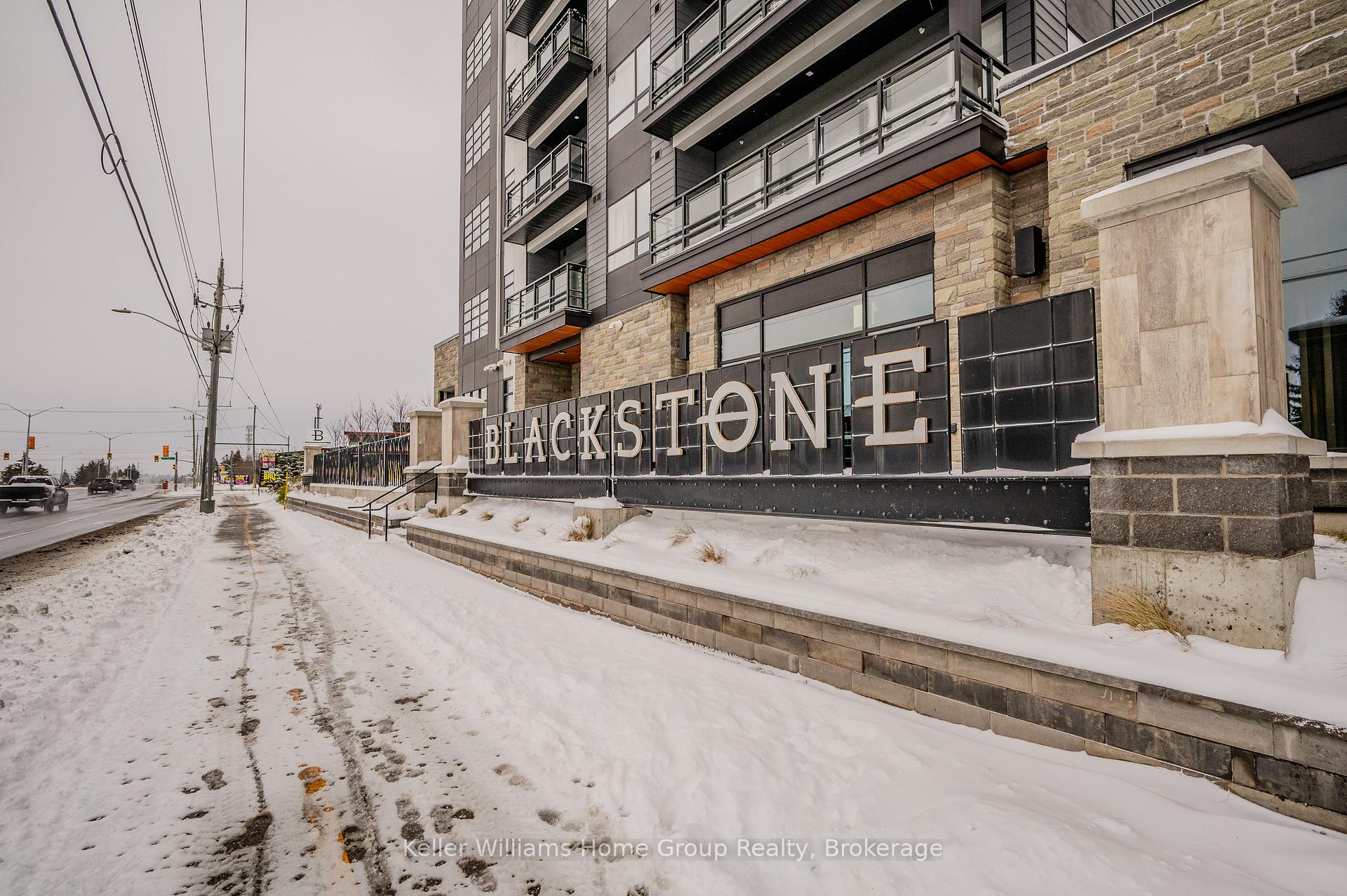 Photo 2 of Unit 418, 251 Northfield Drive E, Waterloo — HOMEH