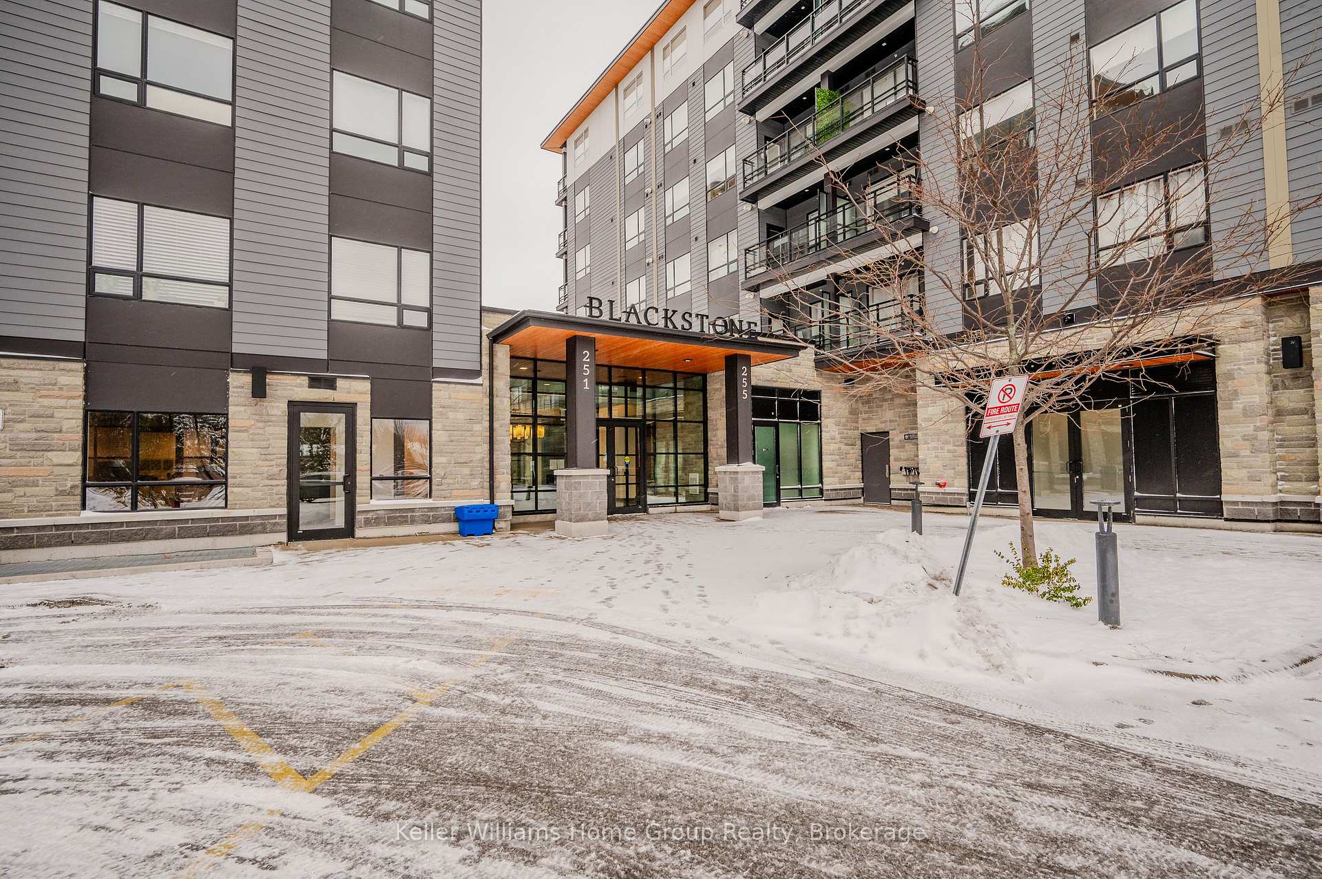 Photo 3 of Unit 418, 251 Northfield Drive E, Waterloo — HOMEH