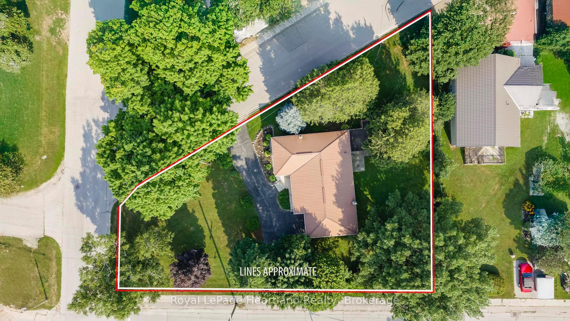 Photo 5 of 157 Dunlop Street, Central Huron, Clinton — HOMEH