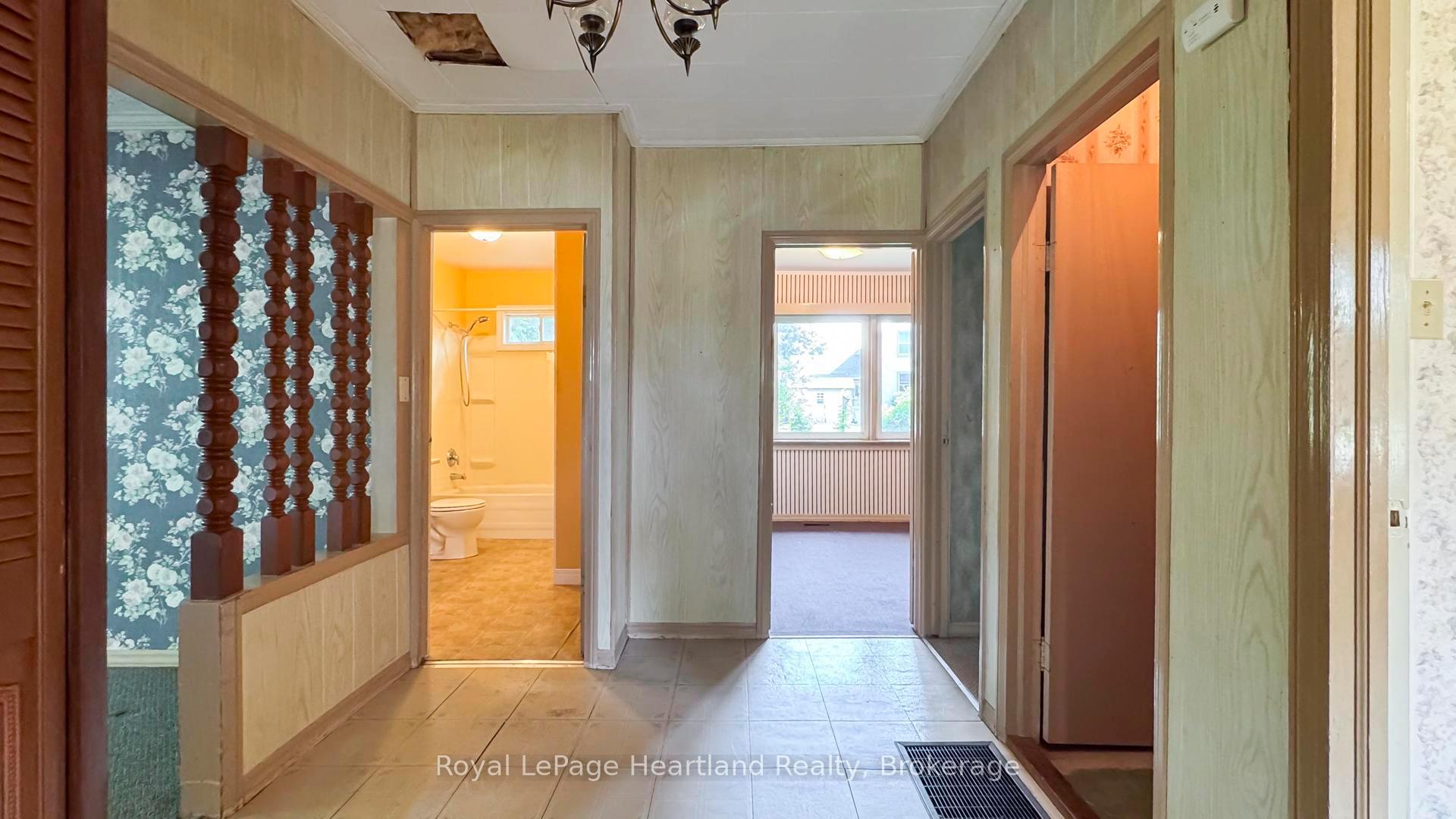 Photo 7 of 157 Dunlop Street, Central Huron, Clinton — HOMEH