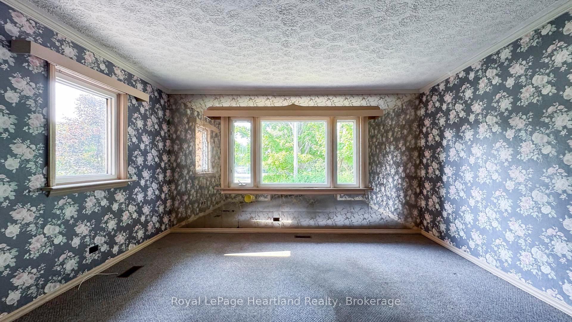 Photo 15 of 157 Dunlop Street, Central Huron, Clinton — HOMEH