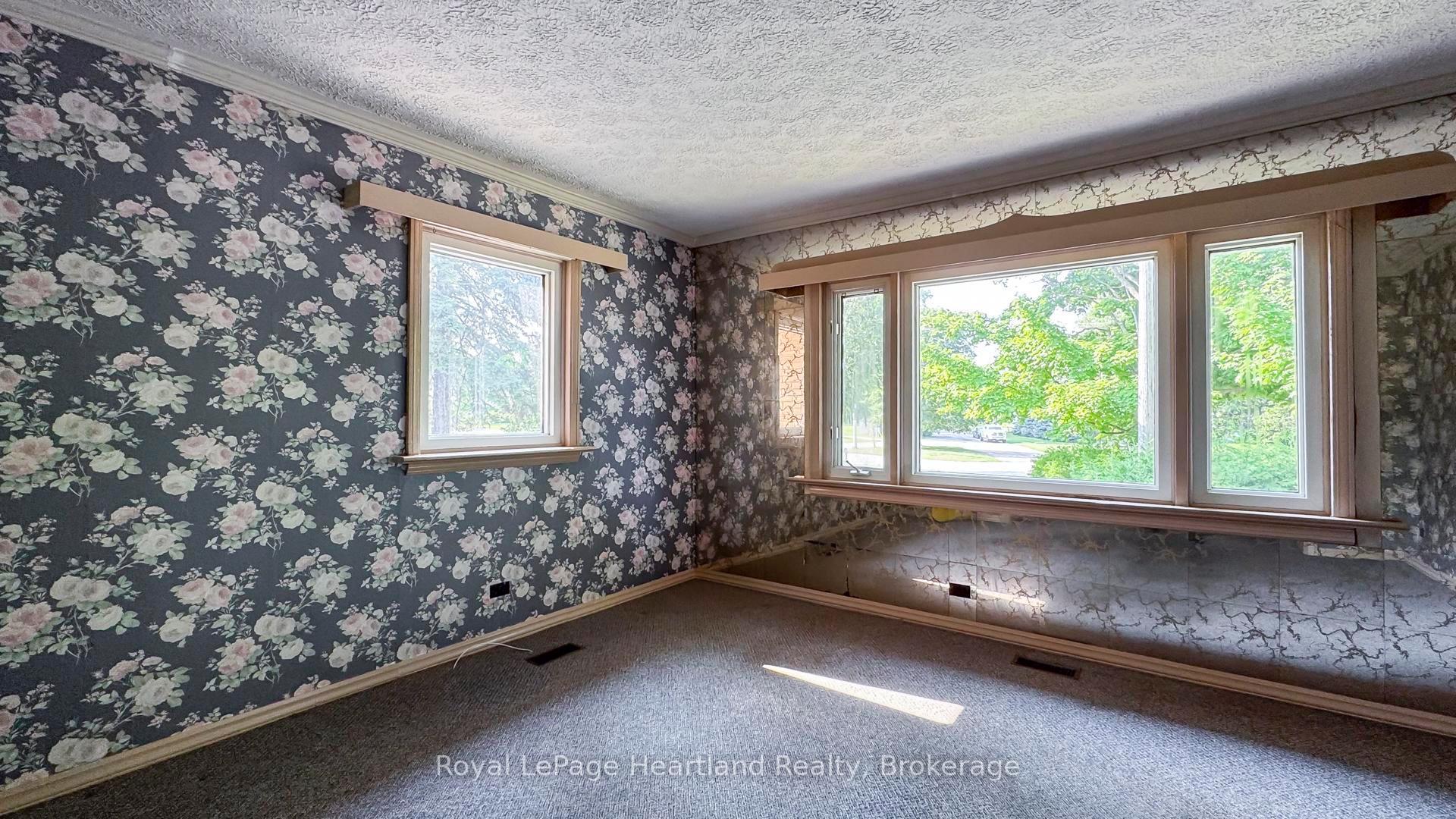 Photo 14 of 157 Dunlop Street, Central Huron, Clinton — HOMEH