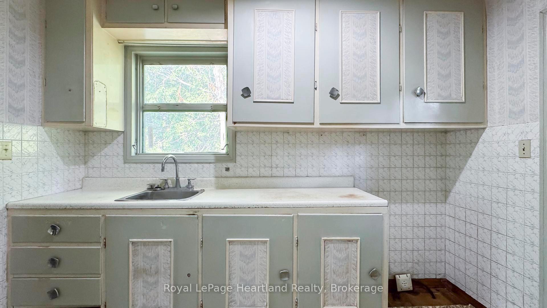 Photo 22 of 157 Dunlop Street, Central Huron, Clinton — HOMEH