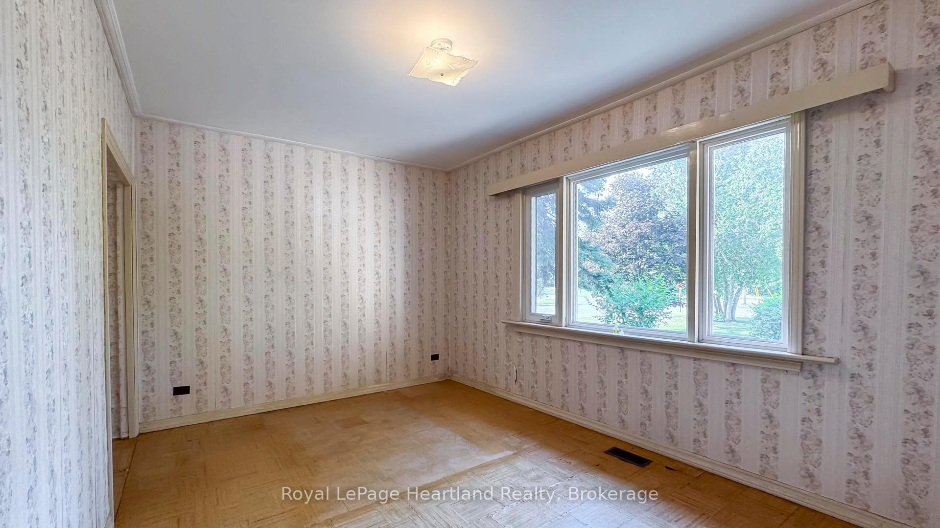 Photo 21 of 157 Dunlop Street, Central Huron, Clinton — HOMEH