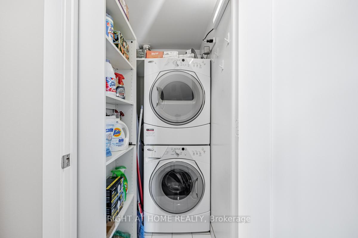 Photo 4 of Unit 2909, 120 Homewood Avenue, Toronto, North St. James Town — HOMEH