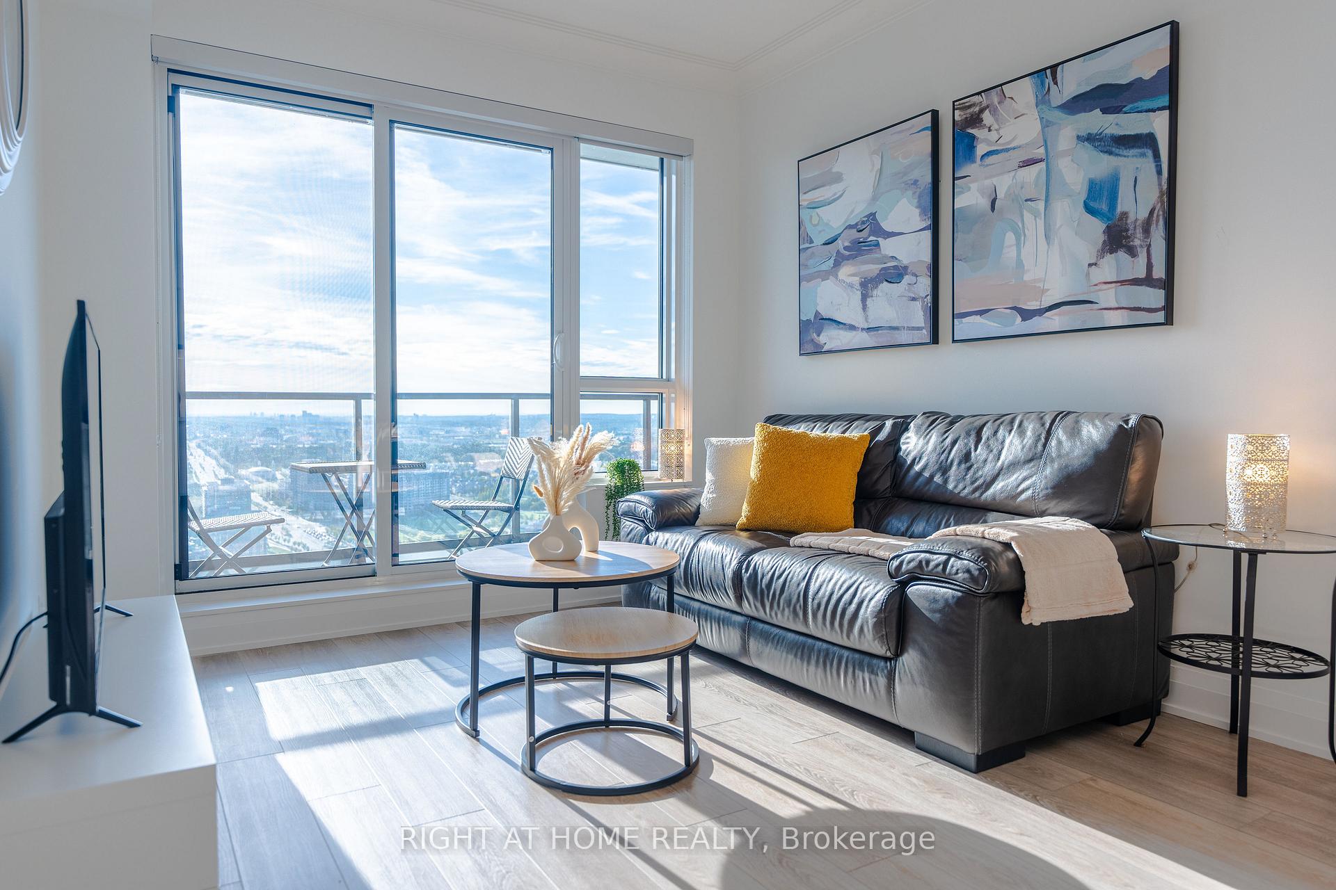 Photo 9 of Unit 4007, 8 Water Walk Drive, Markham, Unionville — HOMEH