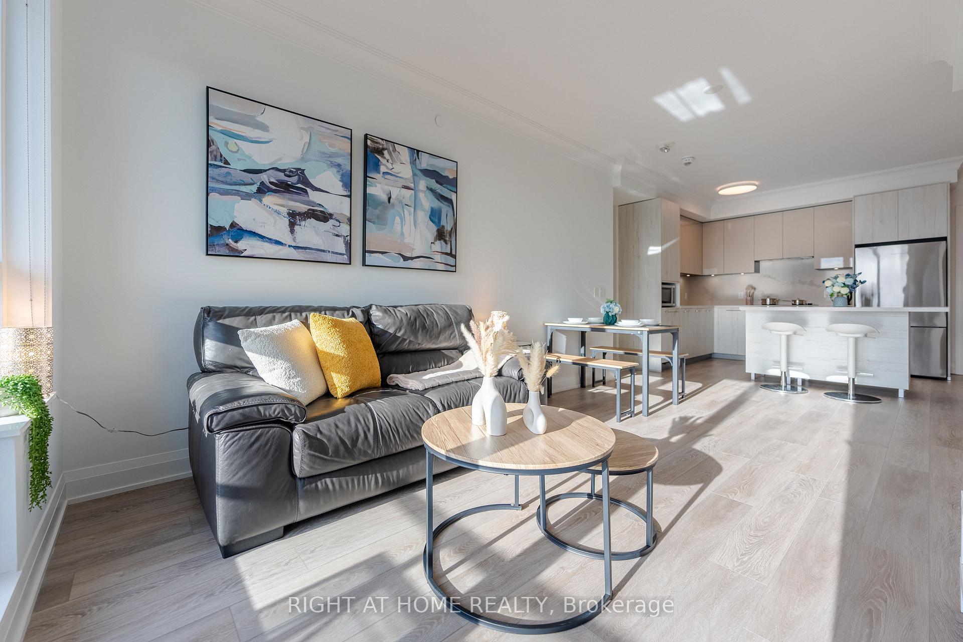 Photo 11 of Unit 4007, 8 Water Walk Drive, Markham, Unionville — HOMEH