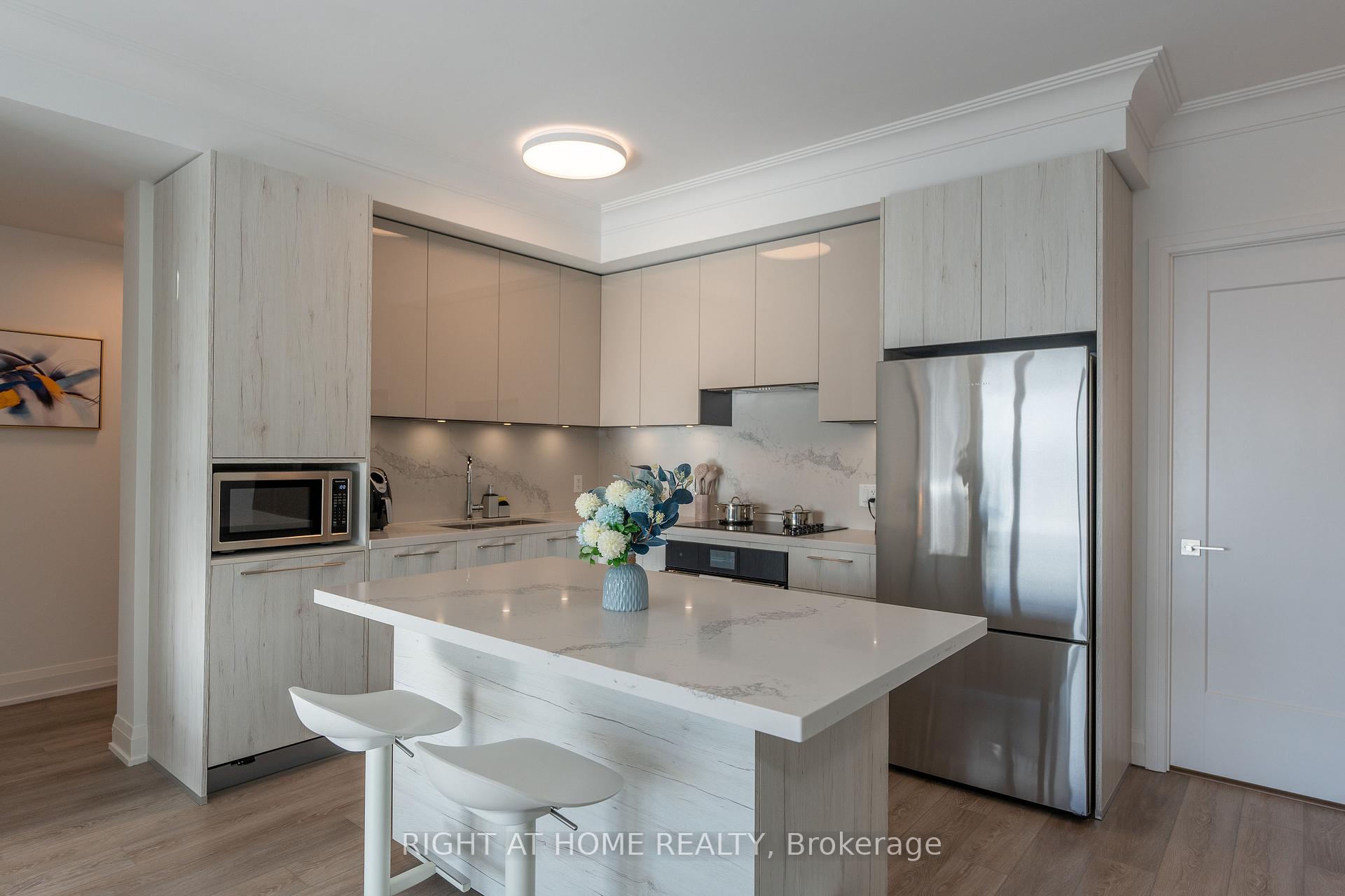 Photo 15 of Unit 4007, 8 Water Walk Drive, Markham, Unionville — HOMEH
