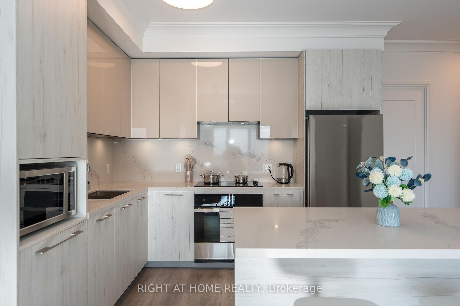 Photo 16 of Unit 4007, 8 Water Walk Drive, Markham, Unionville — HOMEH