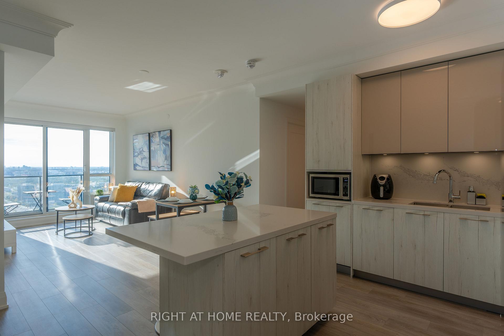 Photo 17 of Unit 4007, 8 Water Walk Drive, Markham, Unionville — HOMEH