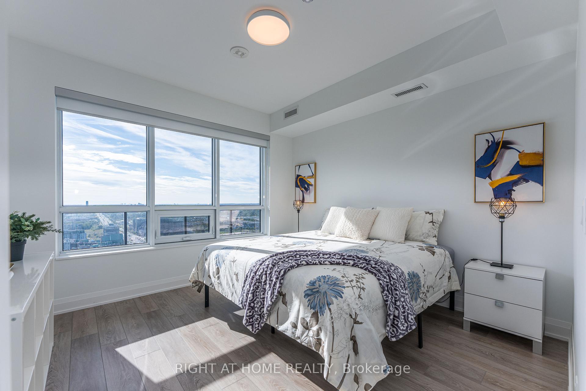Photo 21 of Unit 4007, 8 Water Walk Drive, Markham, Unionville — HOMEH