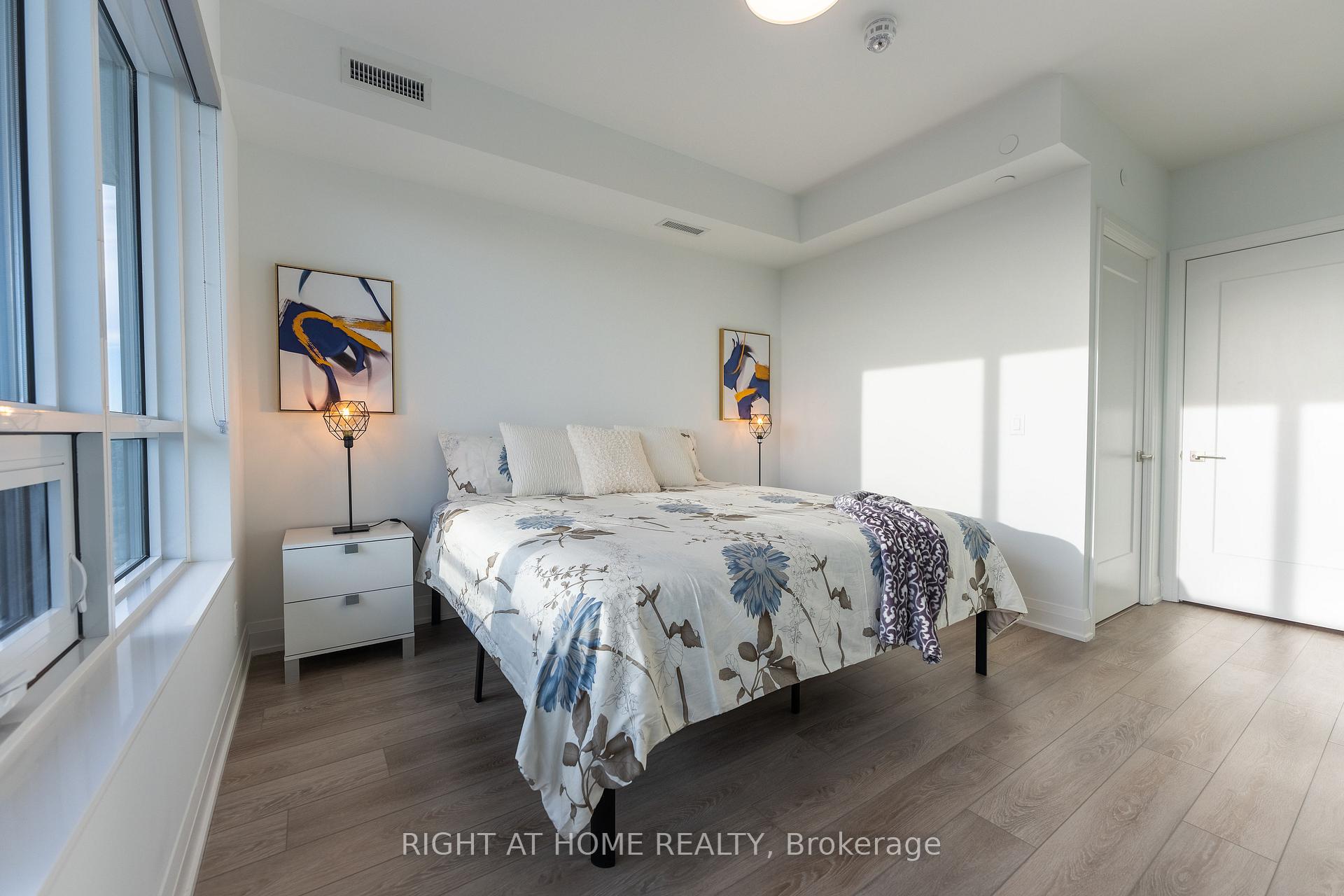 Photo 23 of Unit 4007, 8 Water Walk Drive, Markham, Unionville — HOMEH