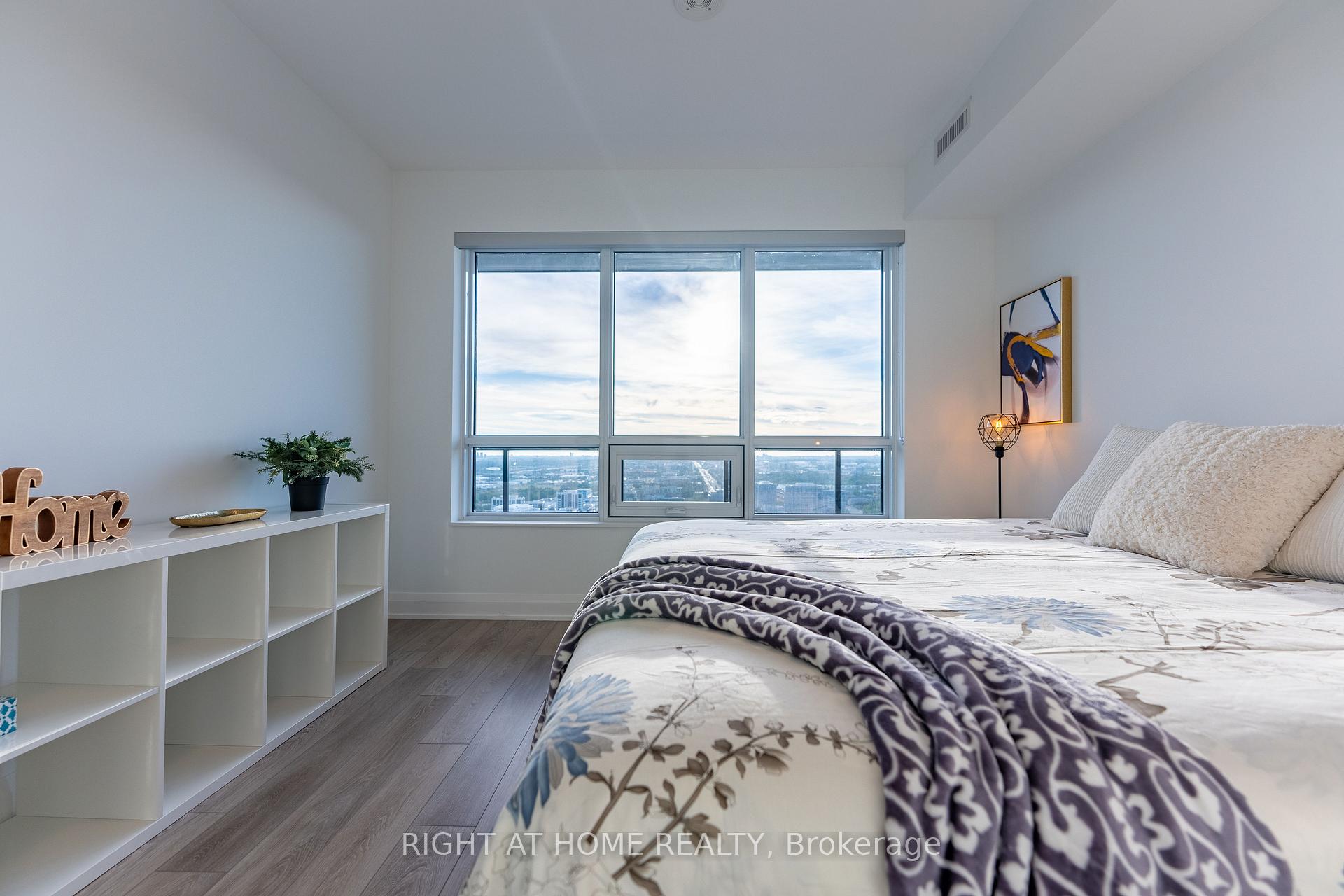 Photo 24 of Unit 4007, 8 Water Walk Drive, Markham, Unionville — HOMEH