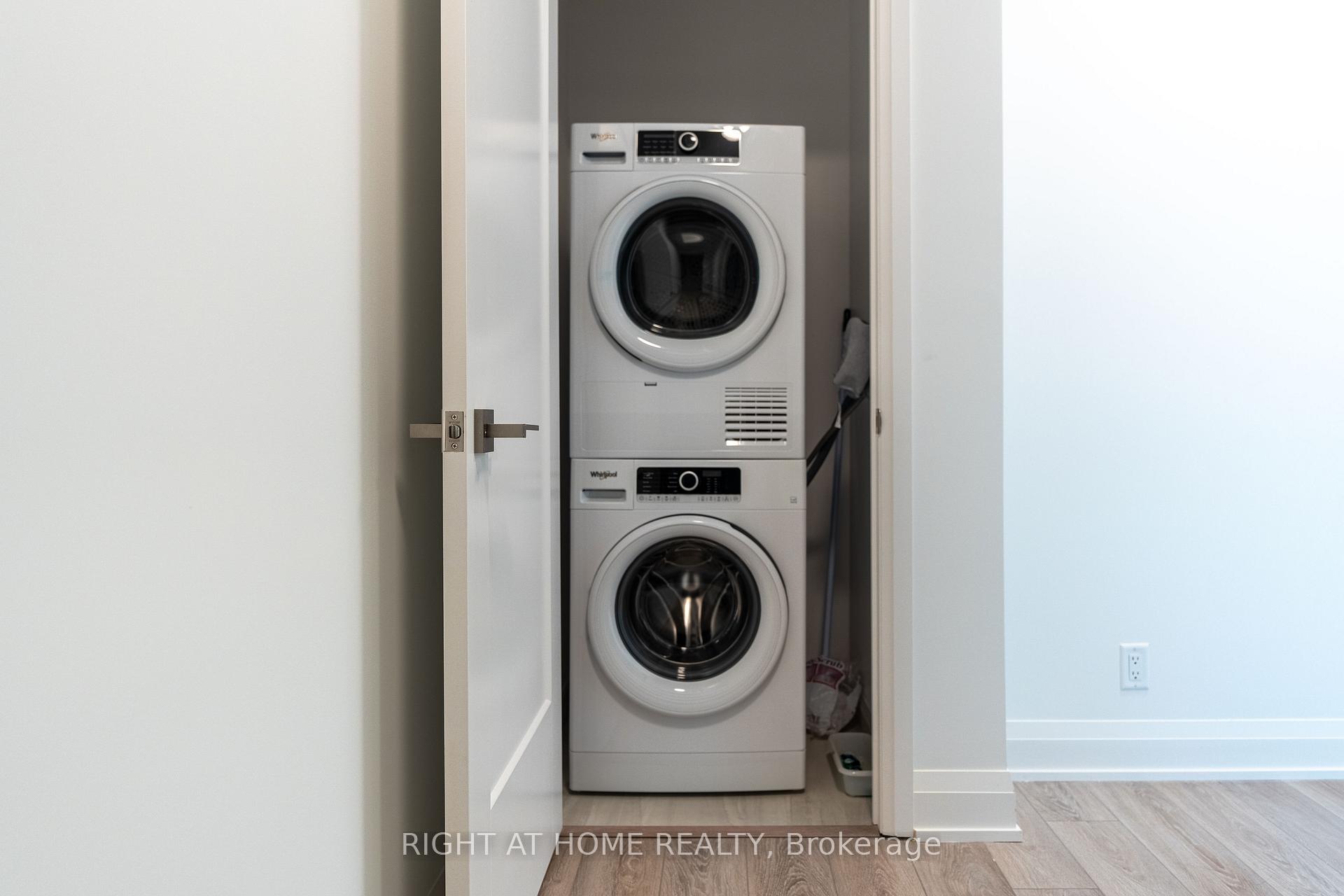 Photo 36 of Unit 4007, 8 Water Walk Drive, Markham, Unionville — HOMEH
