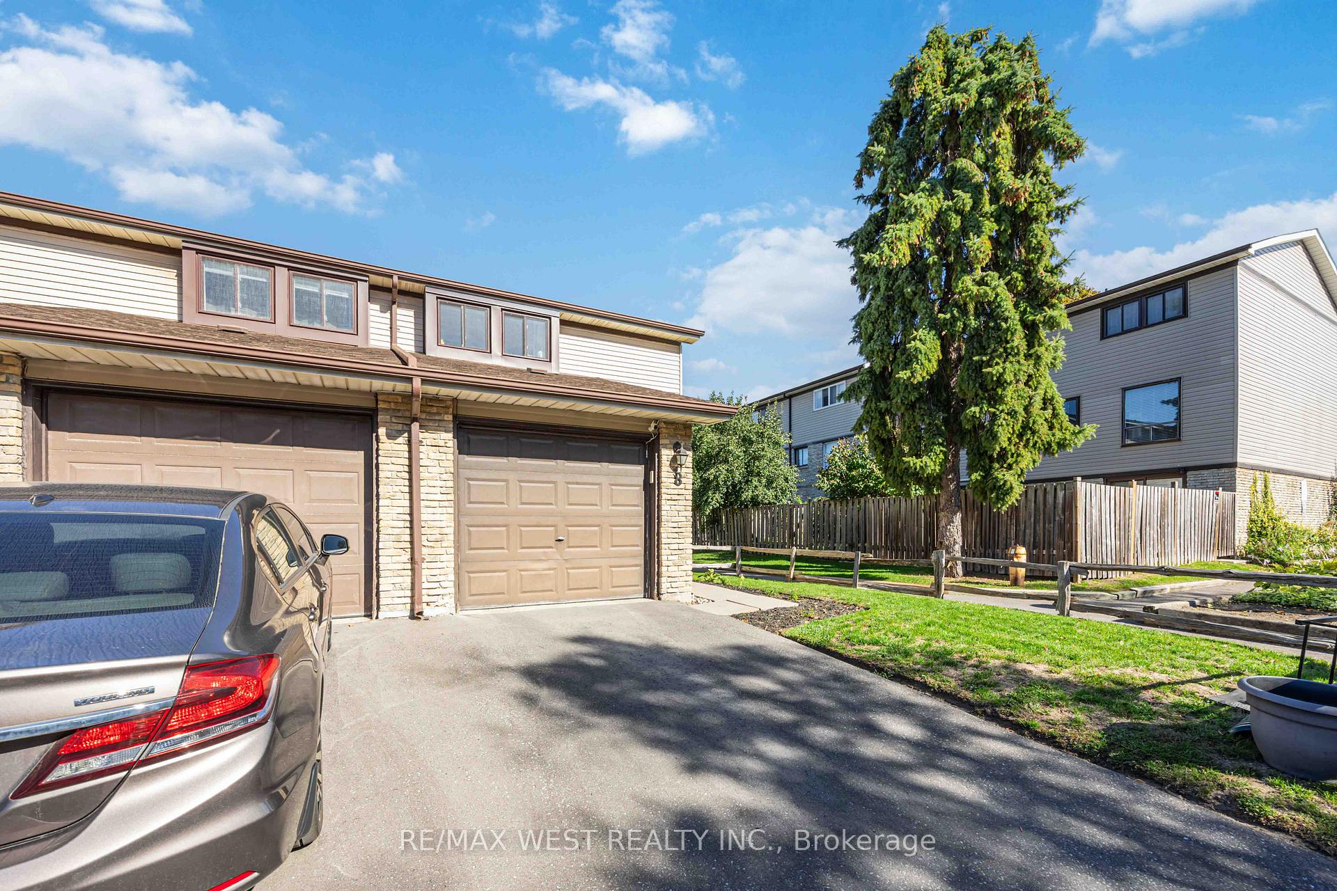 Photo 2 of Unit E8, 221 Ormond Drive, Oshawa, Samac — HOMEH