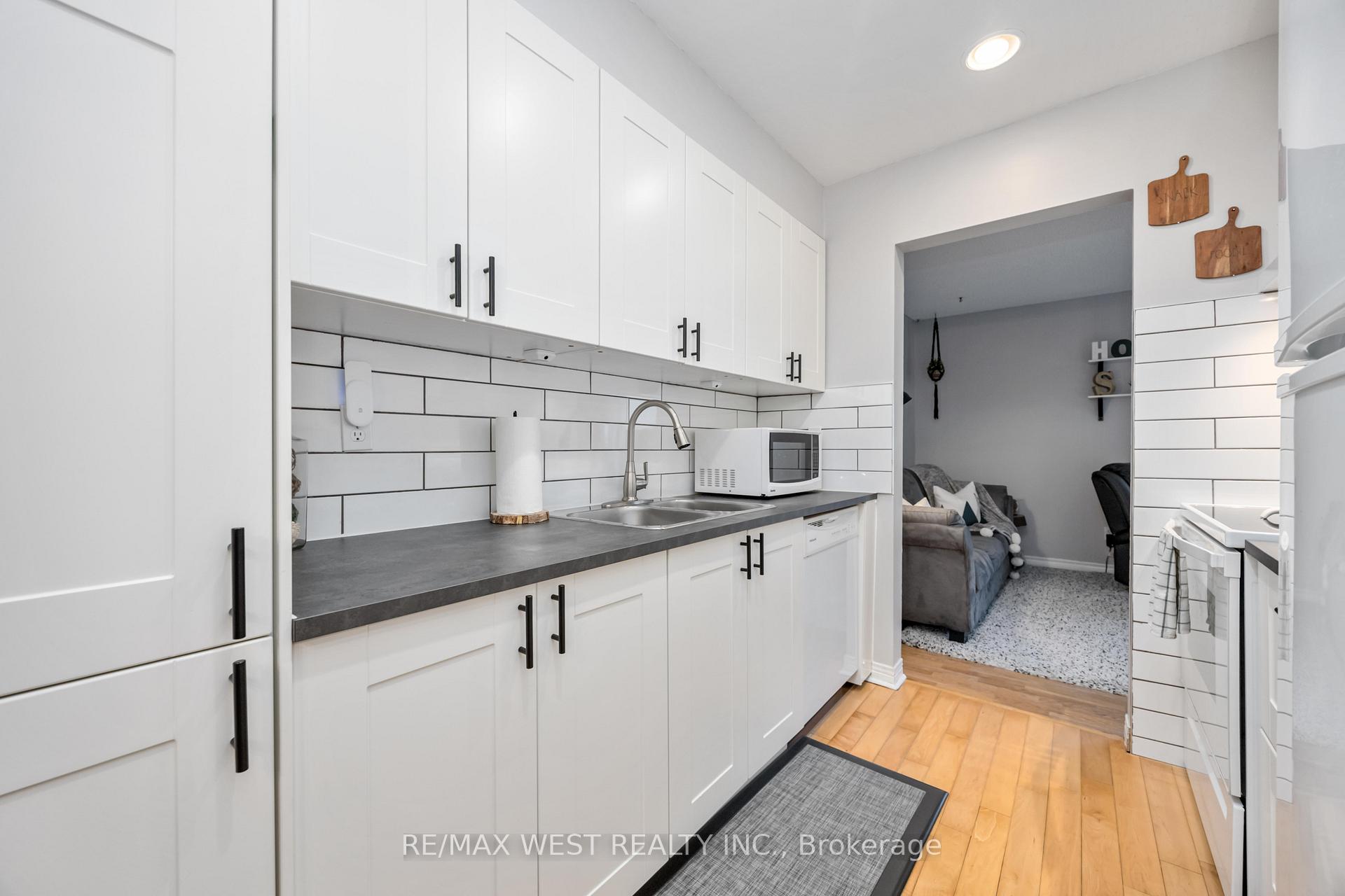 Photo 19 of Unit E8, 221 Ormond Drive, Oshawa, Samac — HOMEH