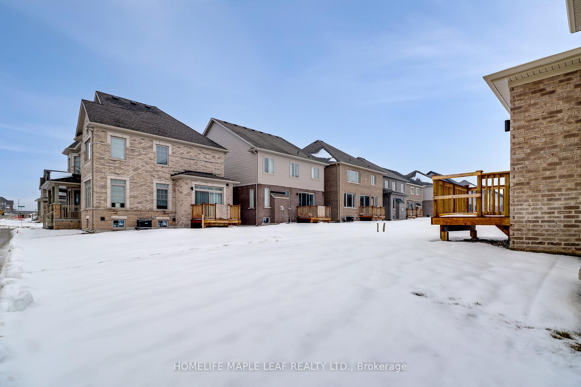 Photo 37 of 21 Shepherd Drive N, Barrie, Painswick South — HOMEH