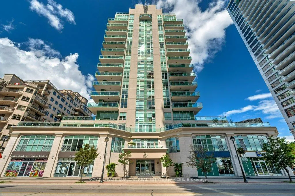 Front of Unit 804, 360 Pearl Street