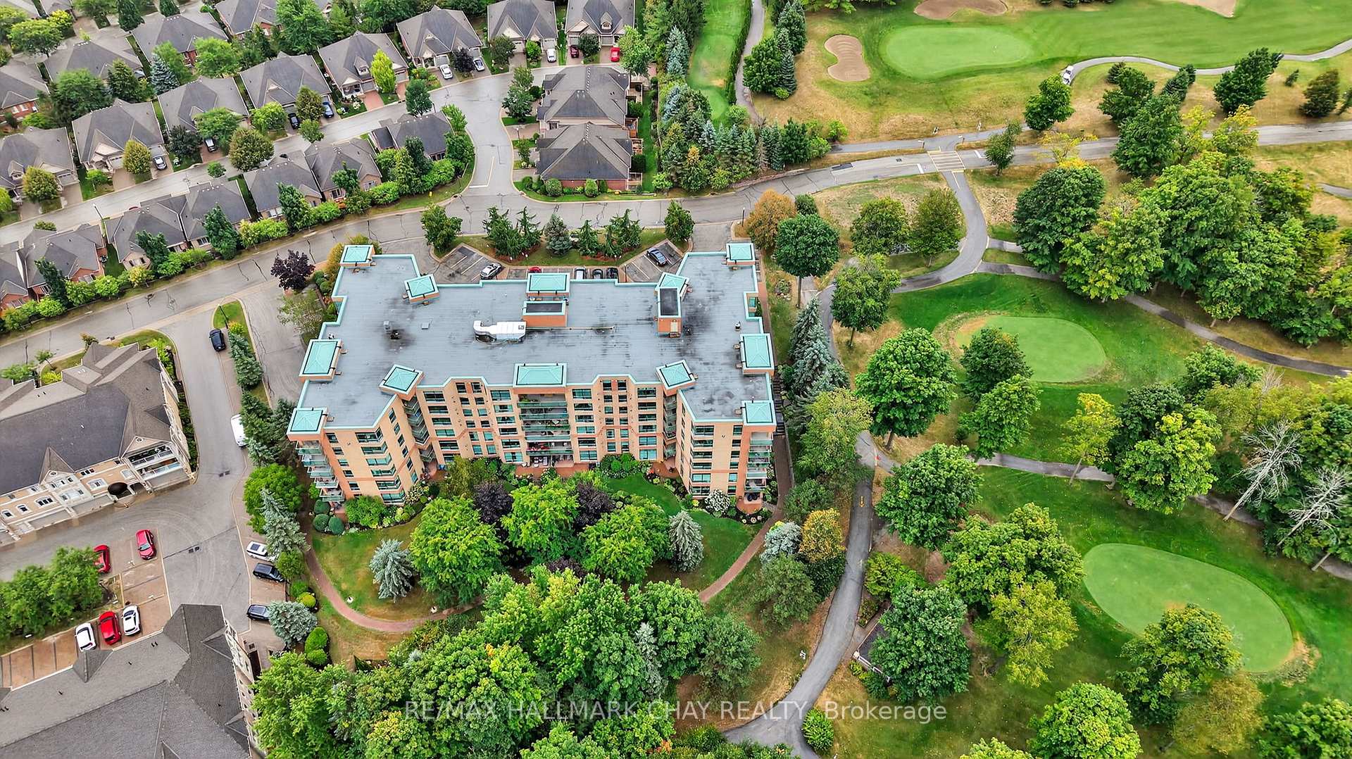 Photo 3 of Unit 201, 4 Briar Hill Heights, New Tecumseth, Rural New Tecumseth — HOMEH